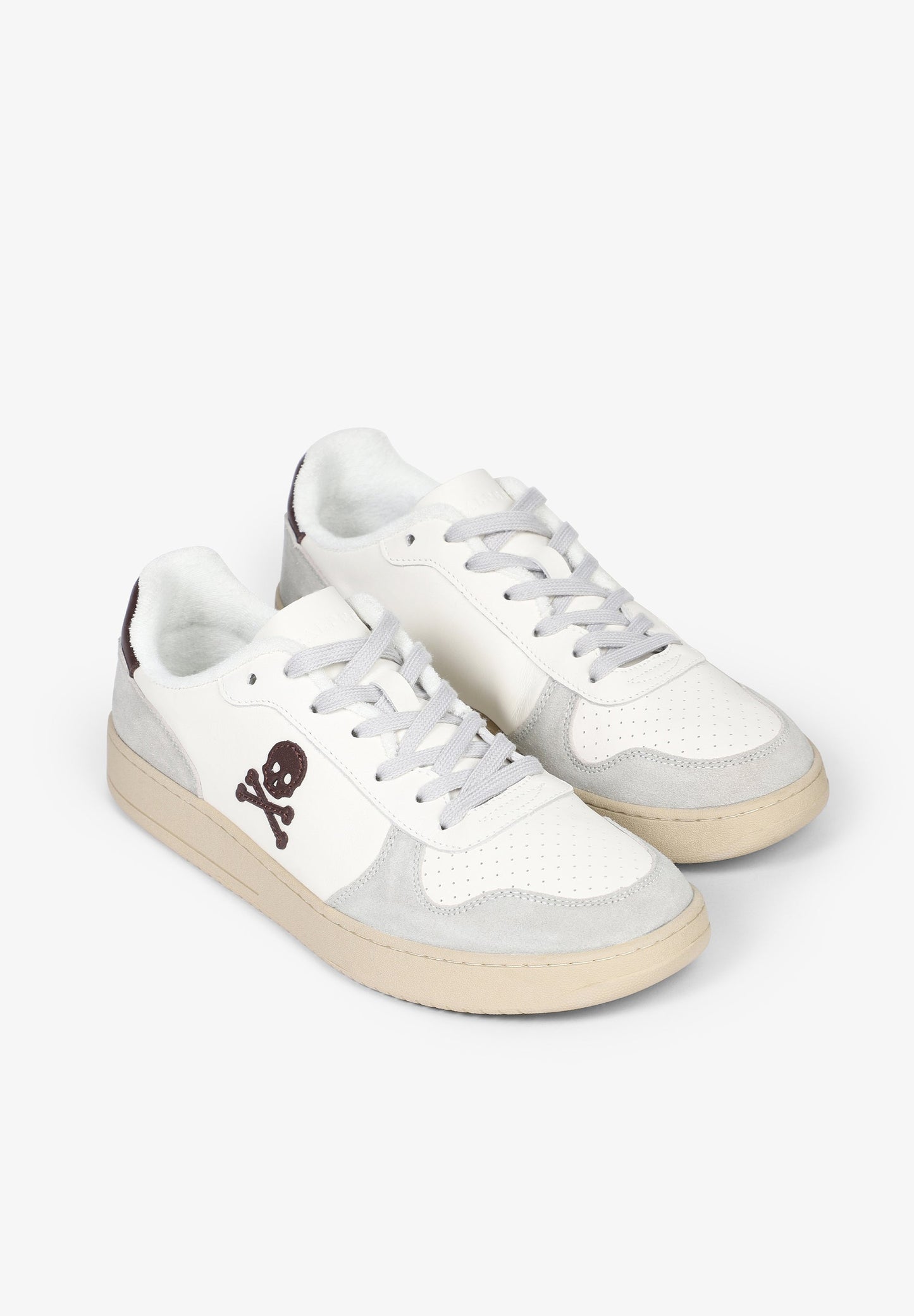 TENIS PIEL DETALLE CONTRASTE