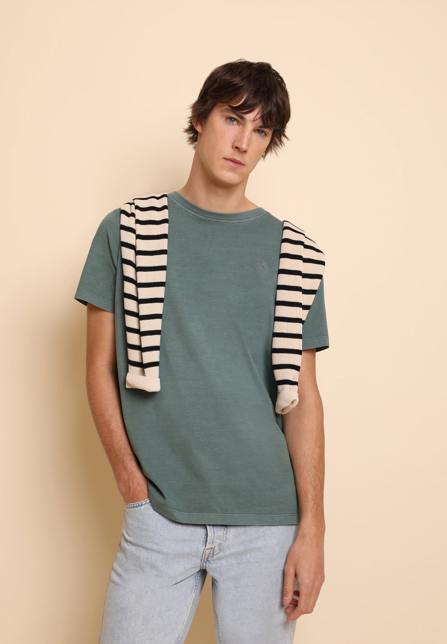 CAMISETA BÁSICA CALAVERA