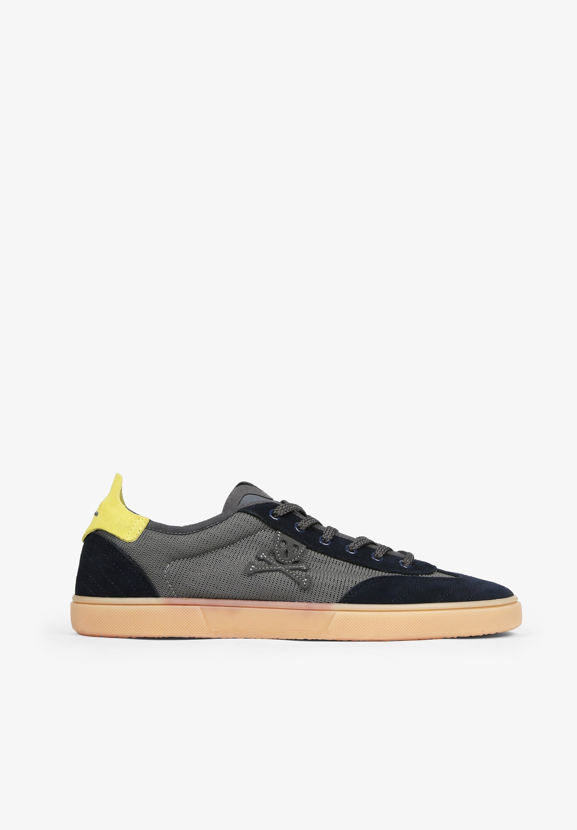 TENIS BAJAS DETALLE CONTRASTE