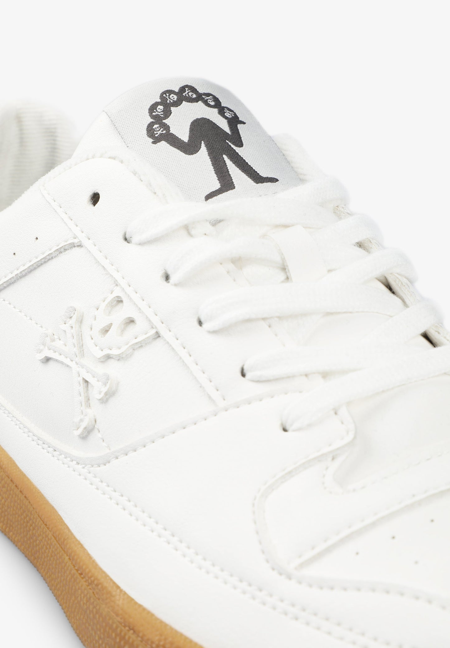 TENIS SUELA CONTRASTE