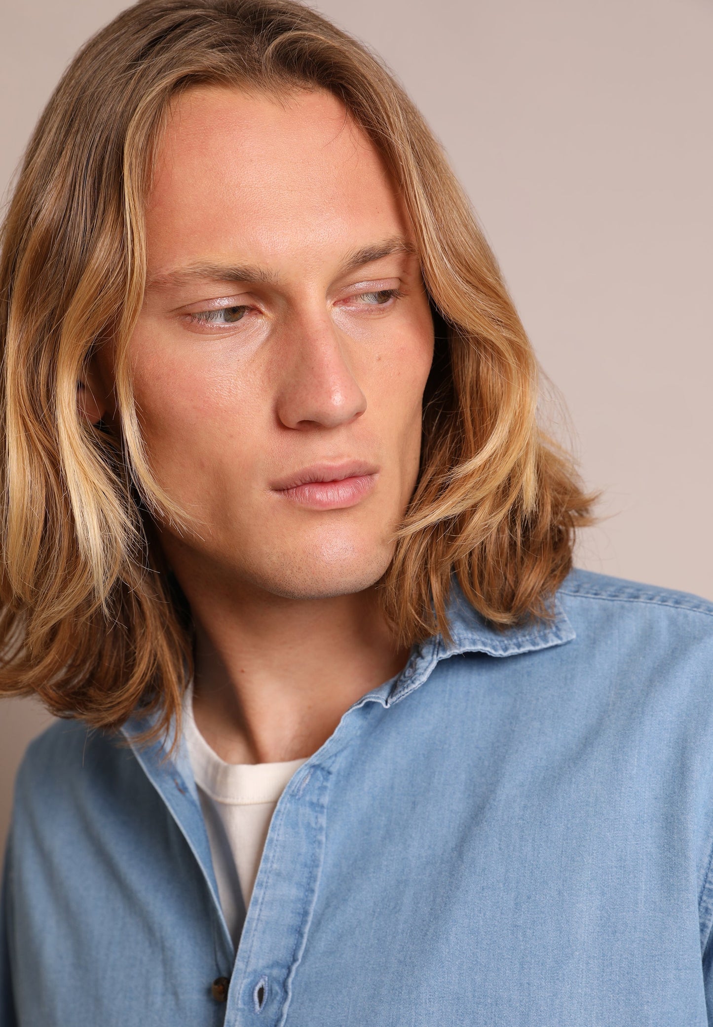 CAMISA JEAN BOTONES CONTRASTE