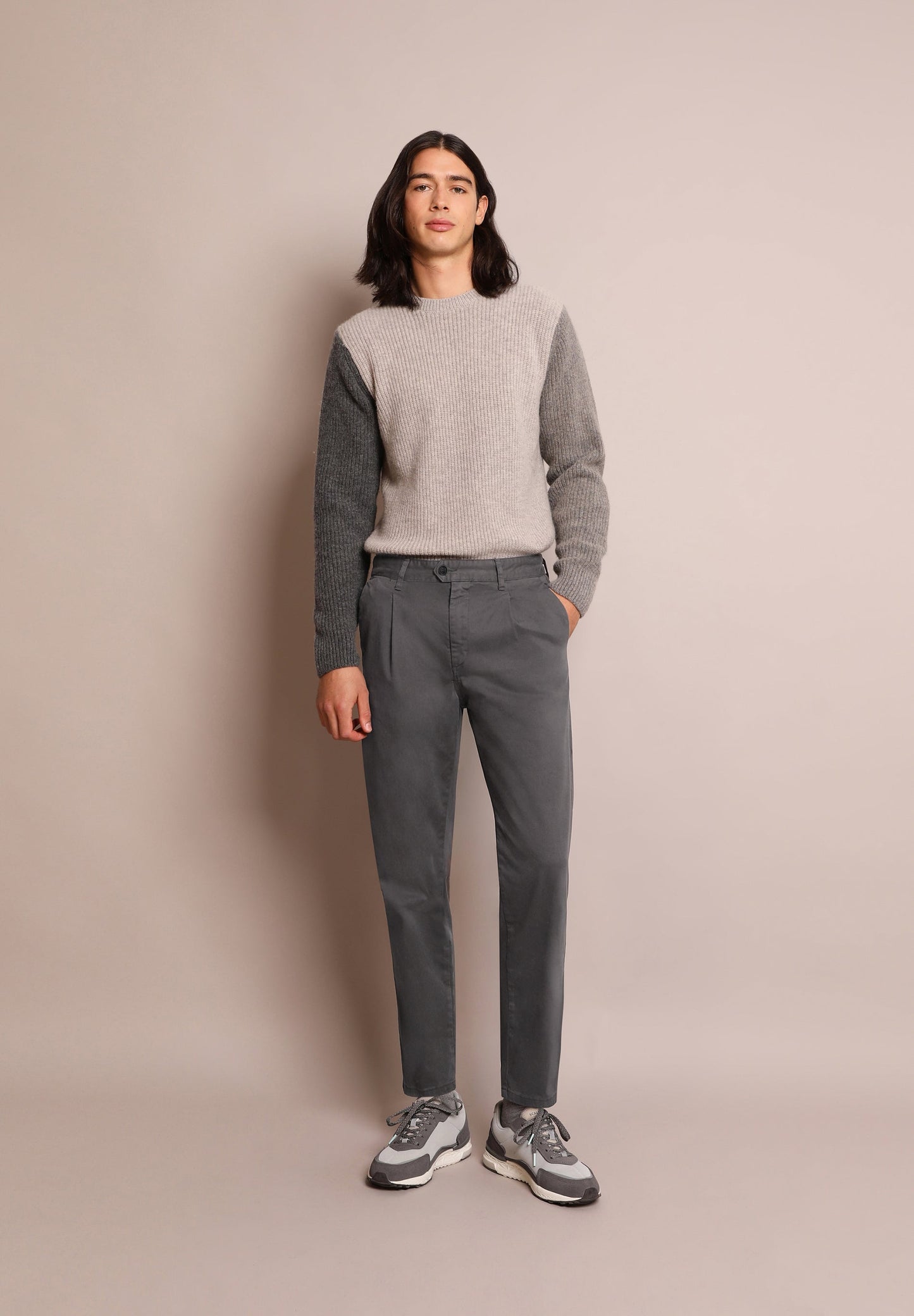 PANTALÓN CHINO PINZAS