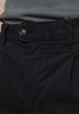 PANTALÓN CHINO PINZAS