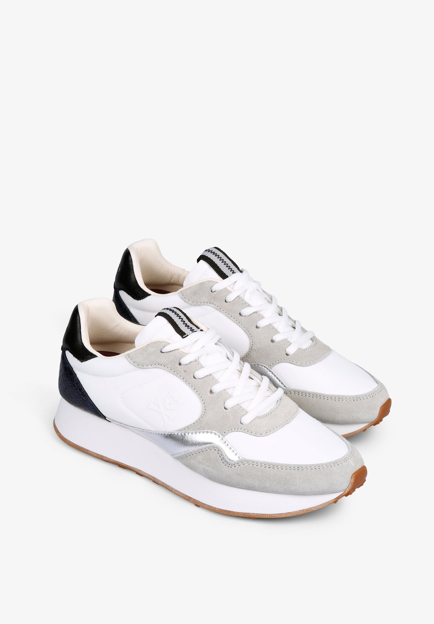 TENIS METALIZADA SUELA PRONUNCIADA
