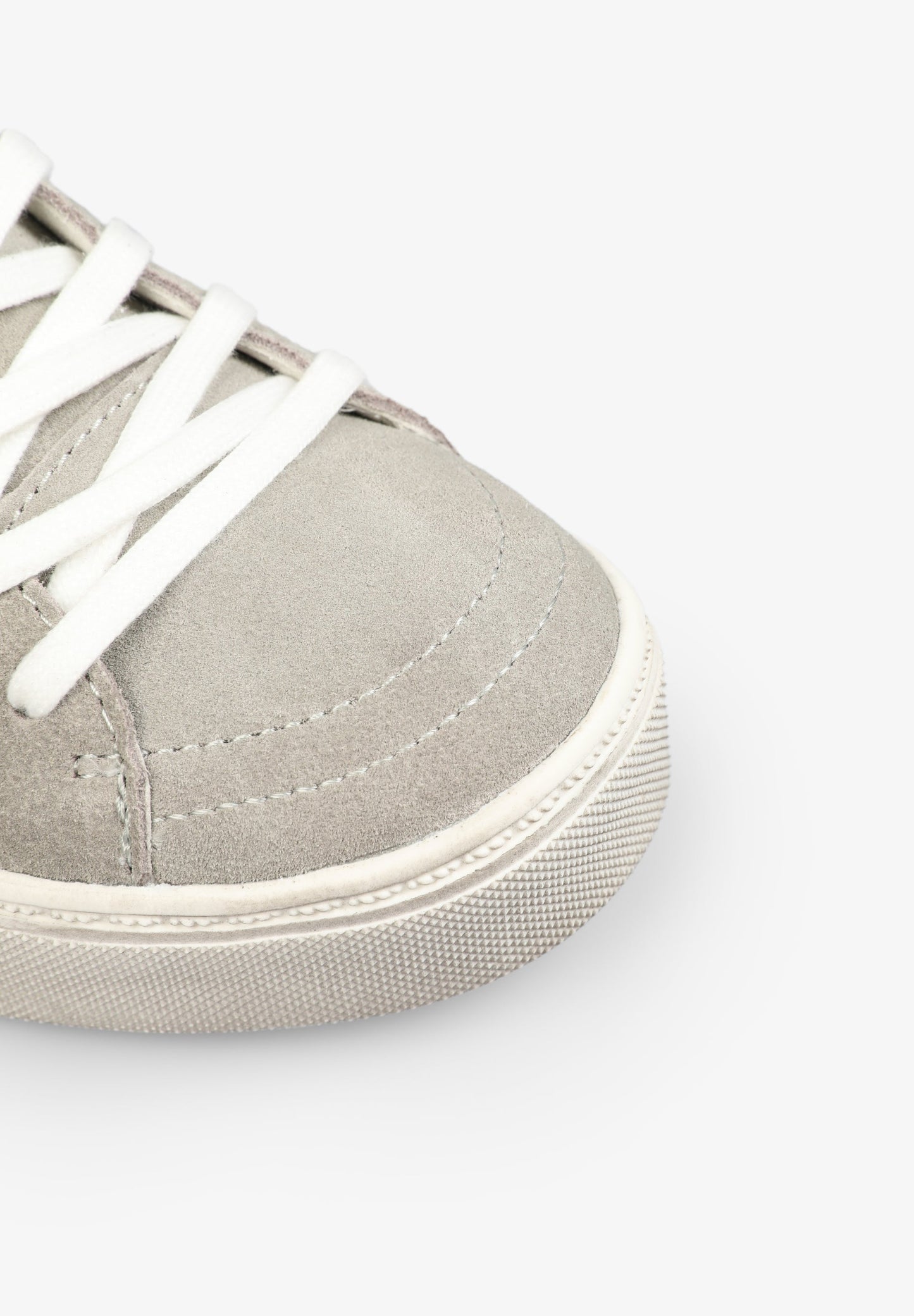 TENIS ALTAS TACHUELAS
