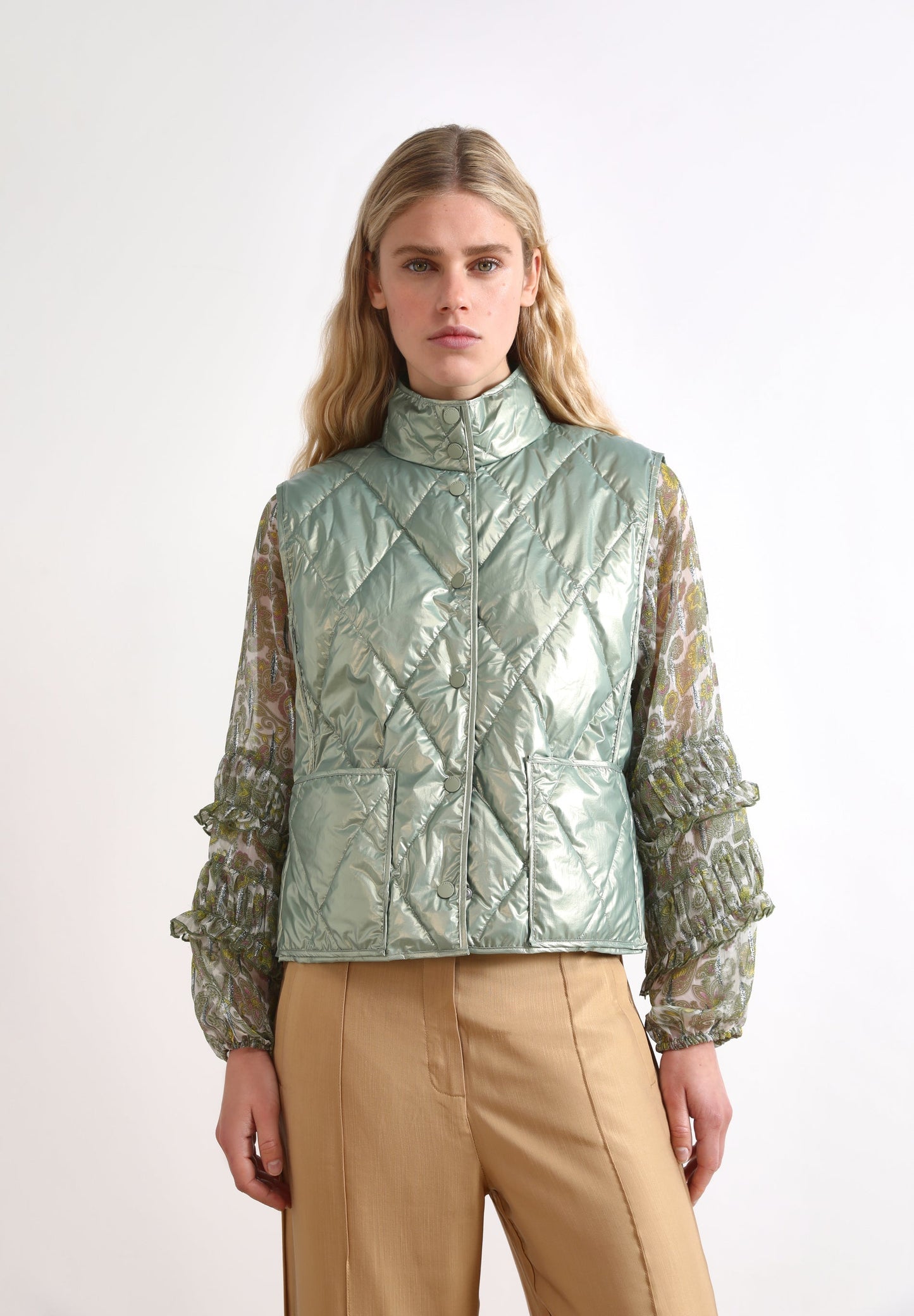 CHALECO ACOLCHADO BOLSILLOS