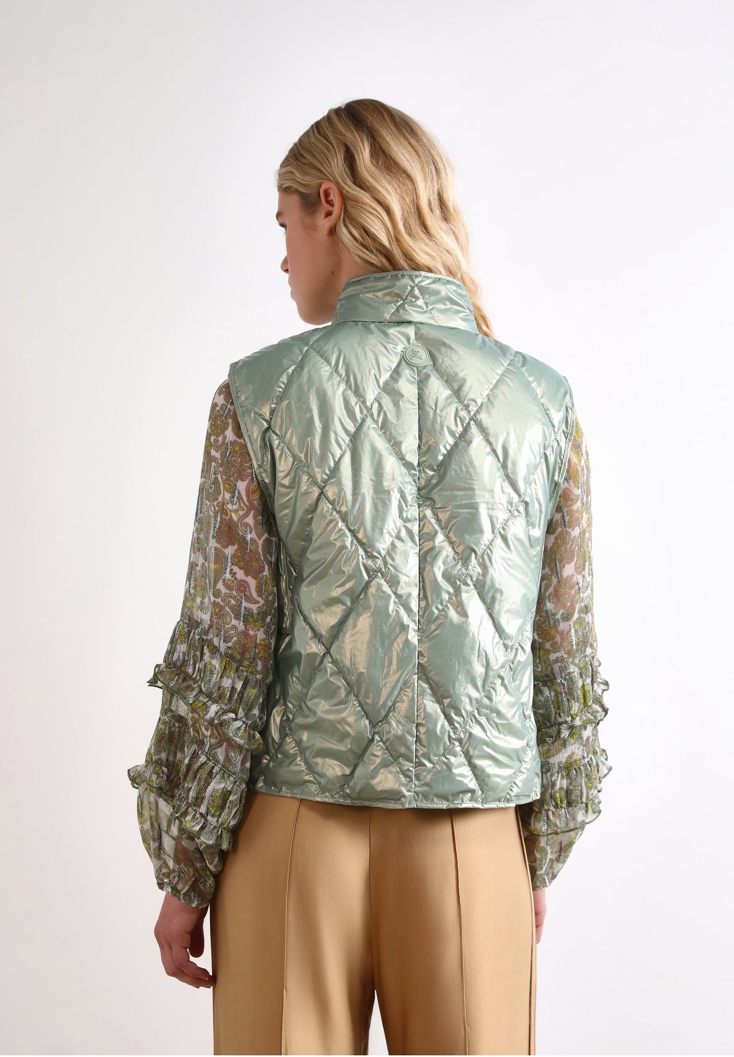 CHALECO ACOLCHADO BOLSILLOS