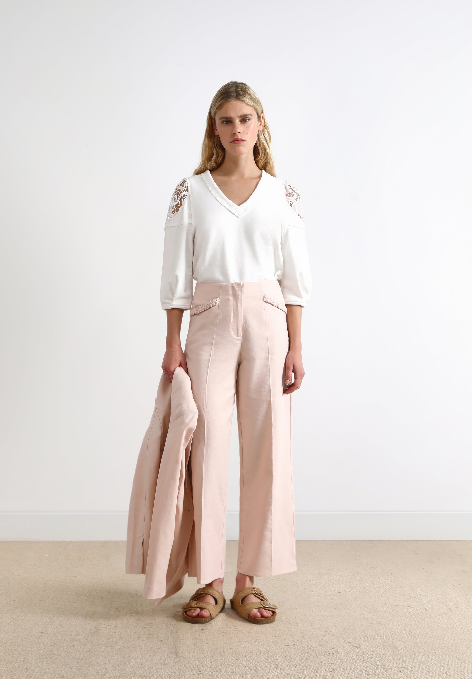 PANTALÓN LINO DETALLES TRENZADOS