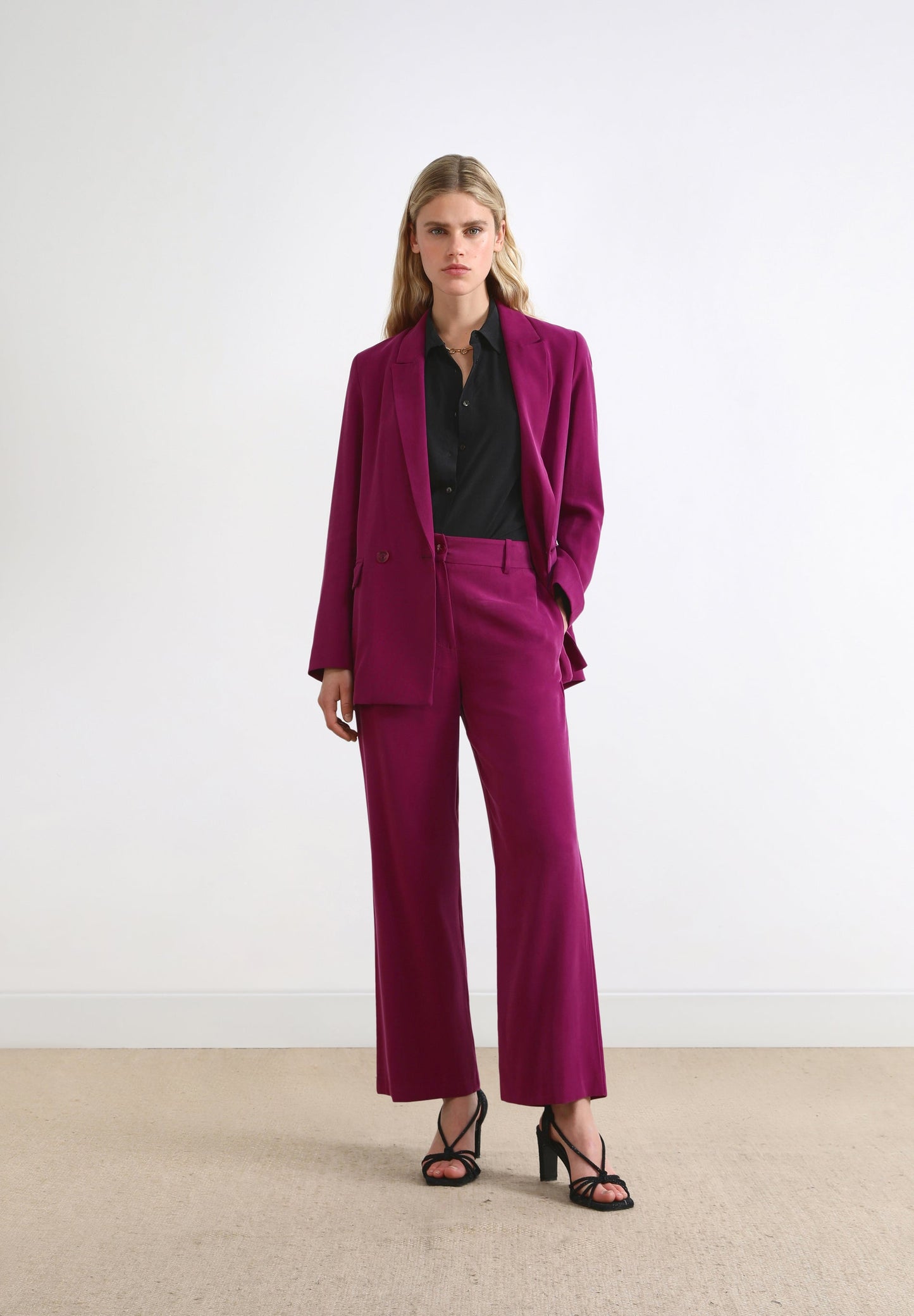 PANTALÓN FLUIDO LISO