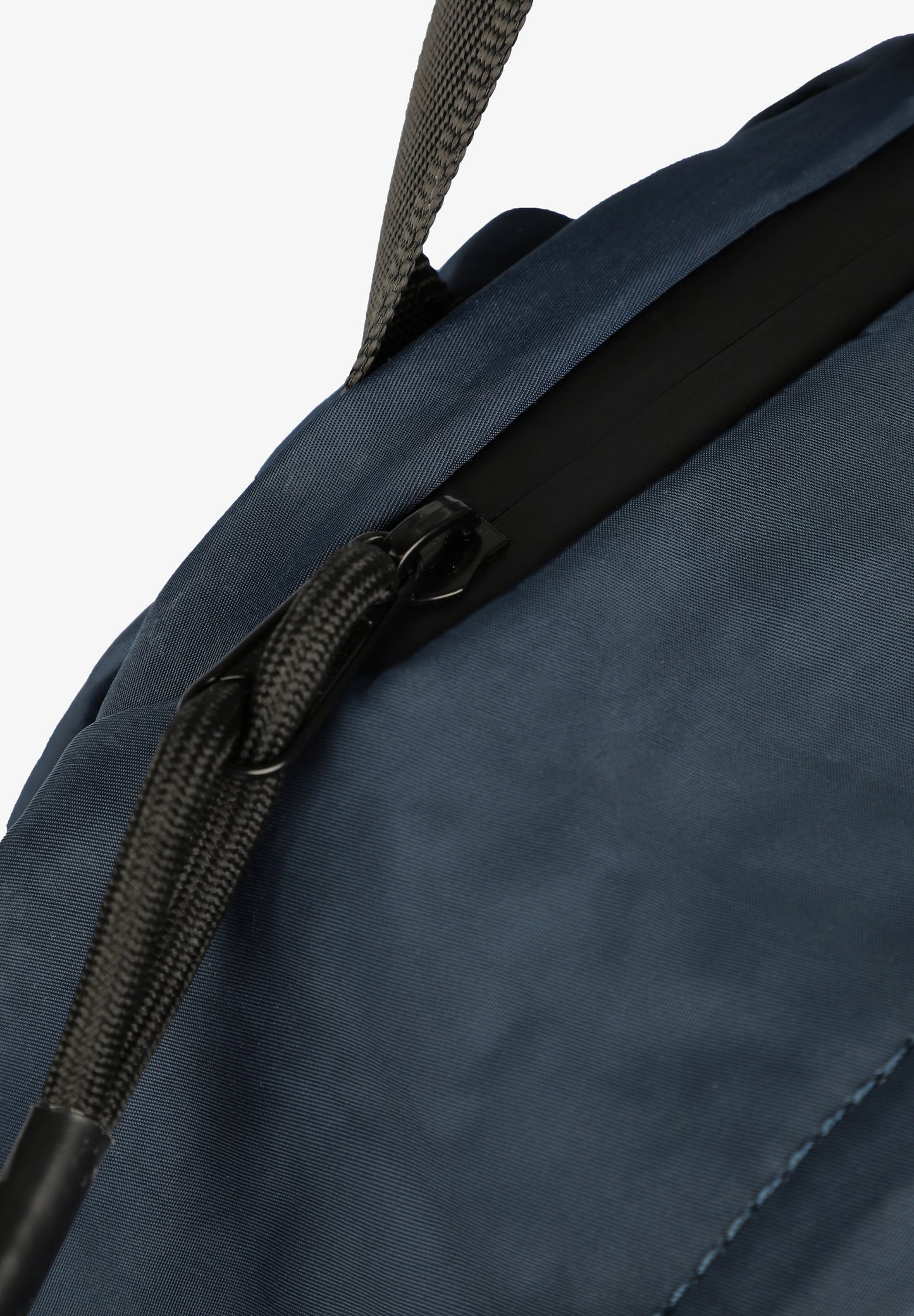 MOCHILA BOLSILLO FRONTAL CREMALLERA