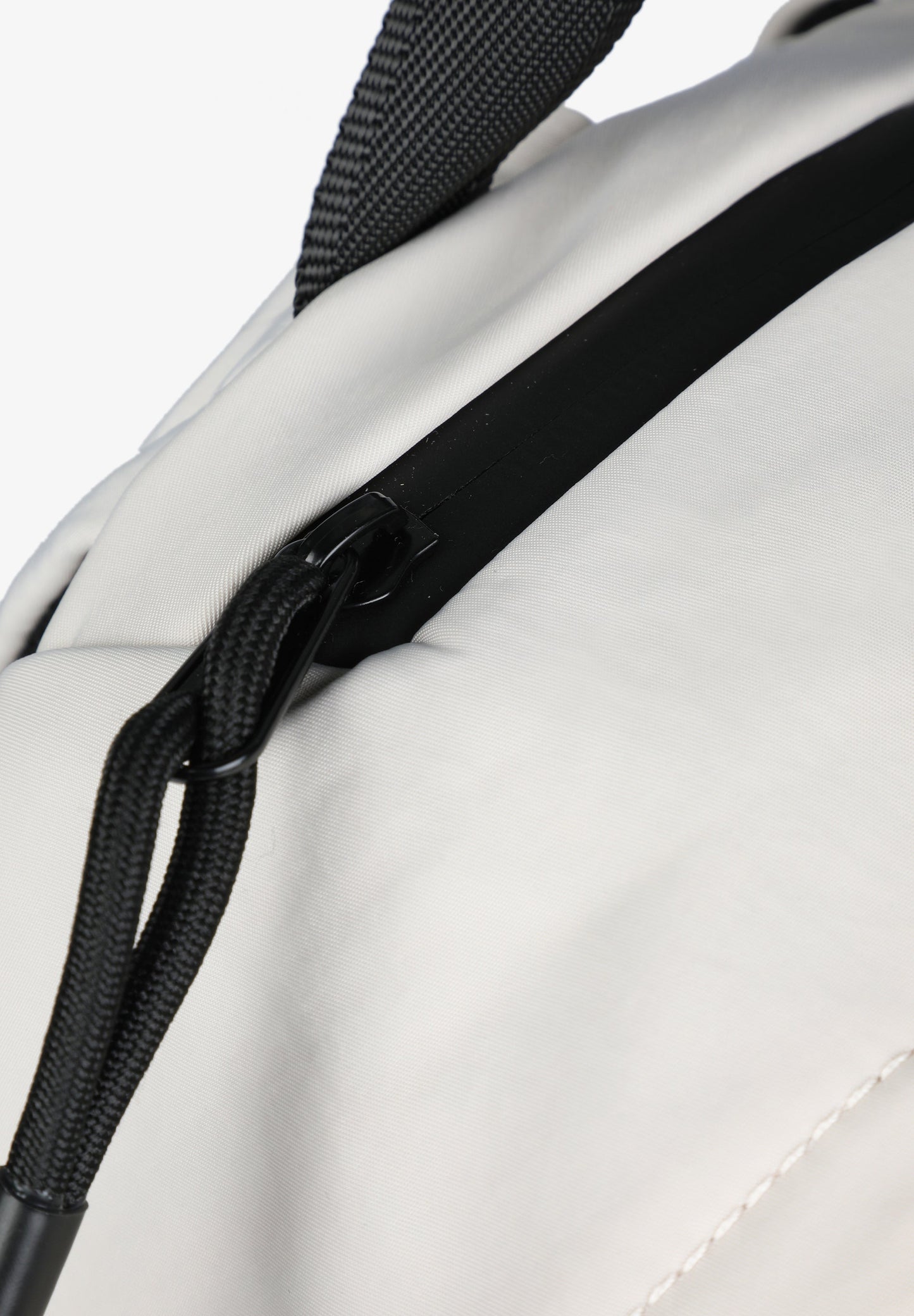MOCHILA BOLSILLO FRONTAL CREMALLERA