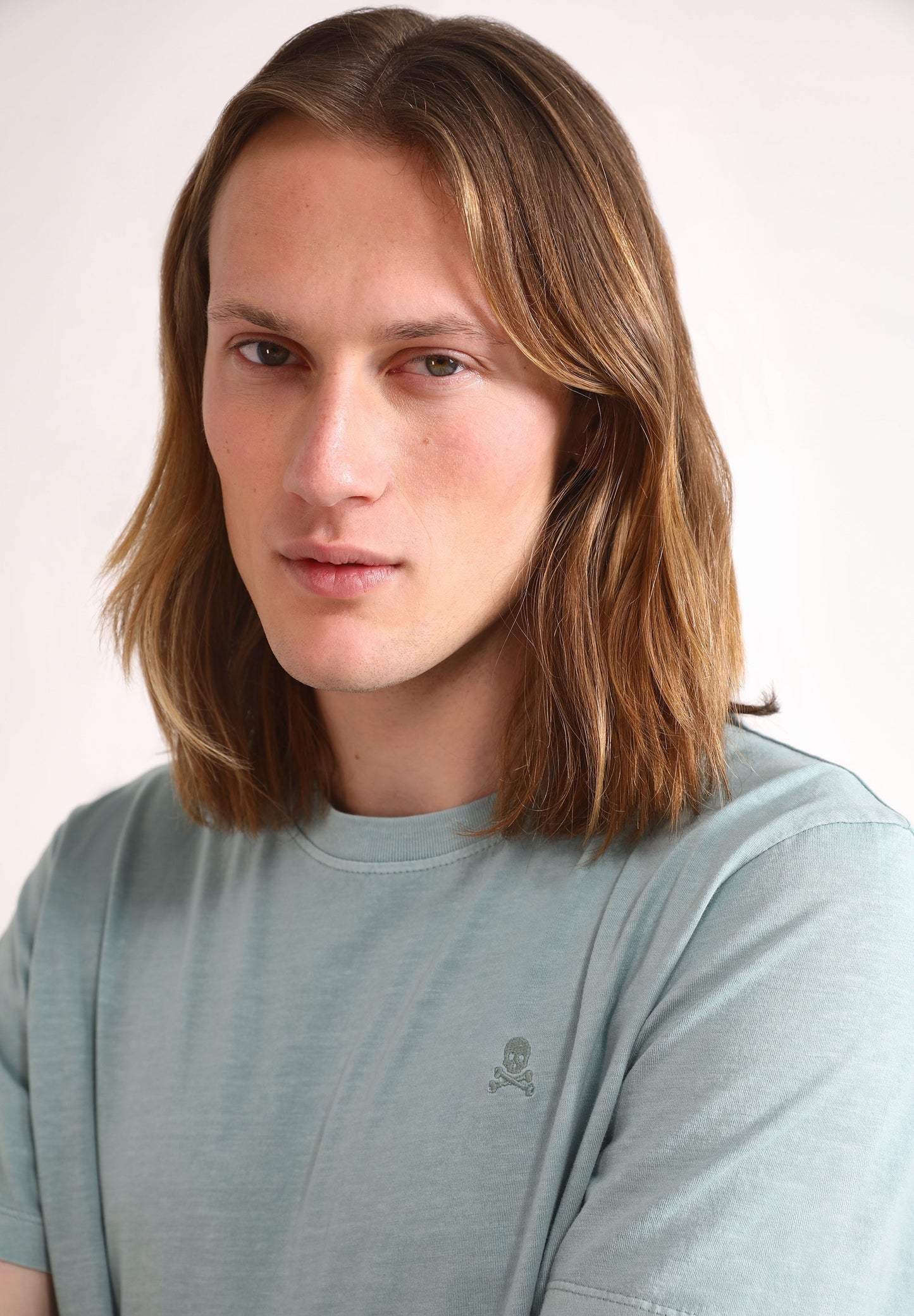 CAMISETA BÁSICA CALAVERA