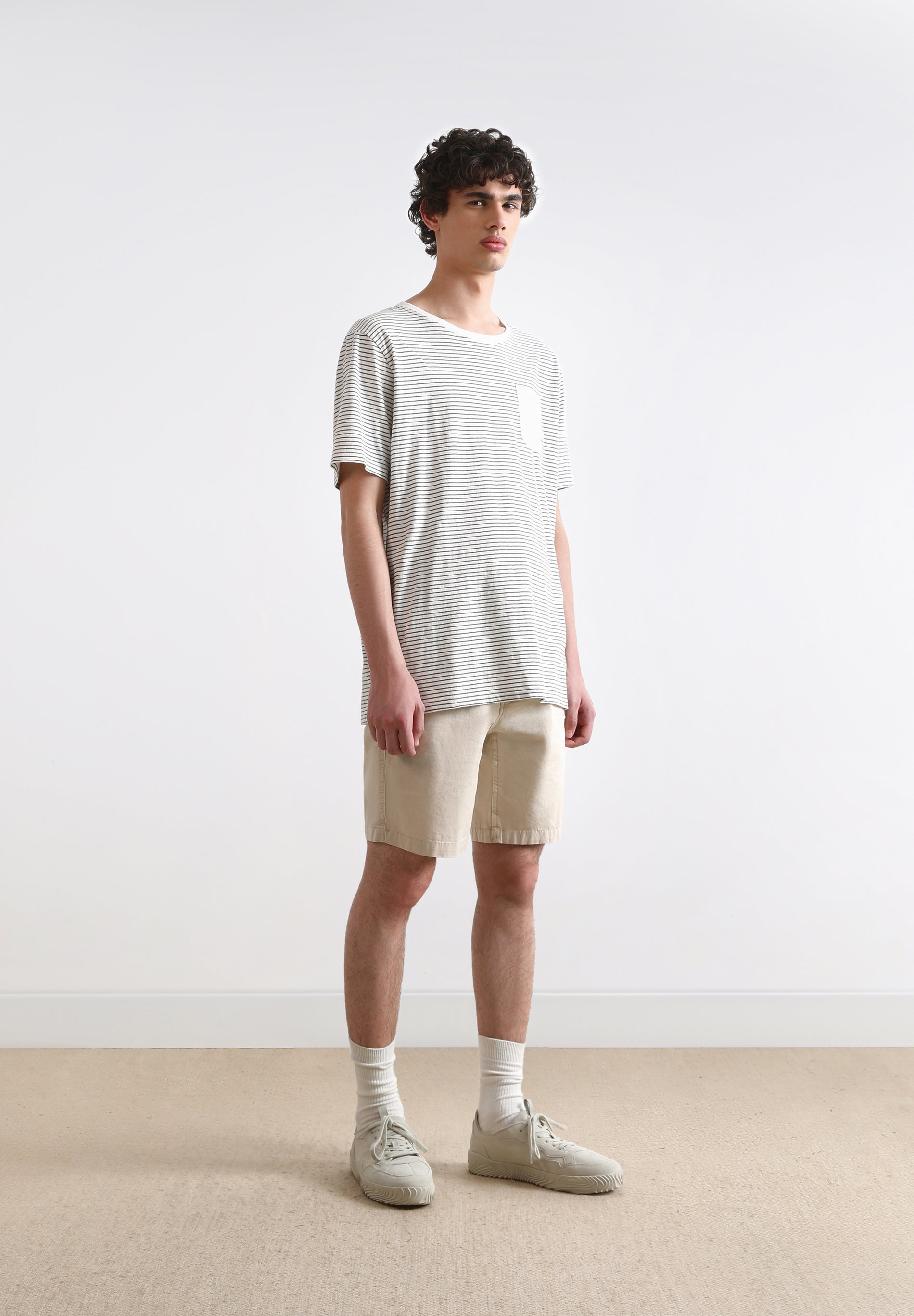 CAMISETA BOLSILLO CONTRASTE