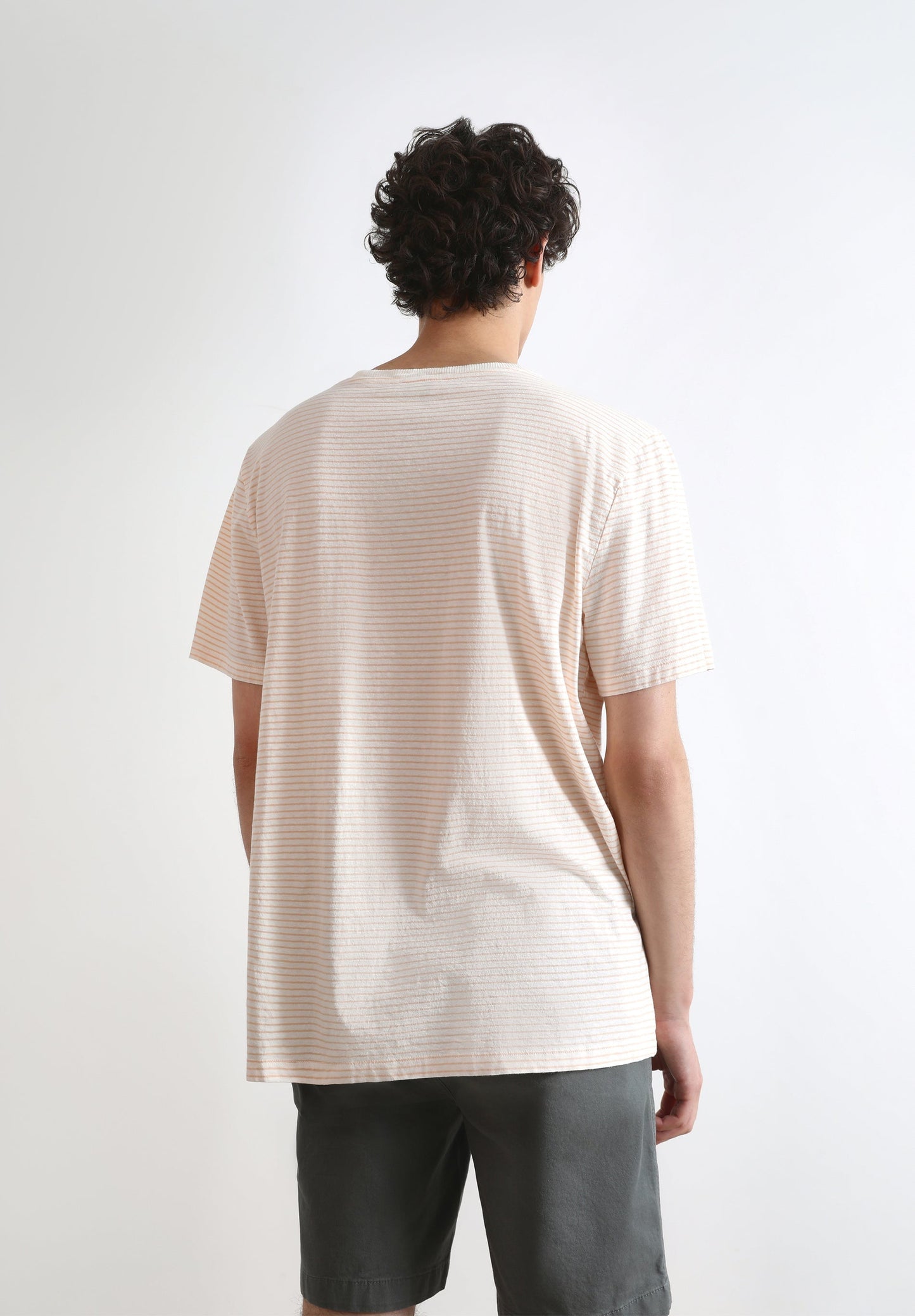 CAMISETA BOLSILLO CONTRASTE