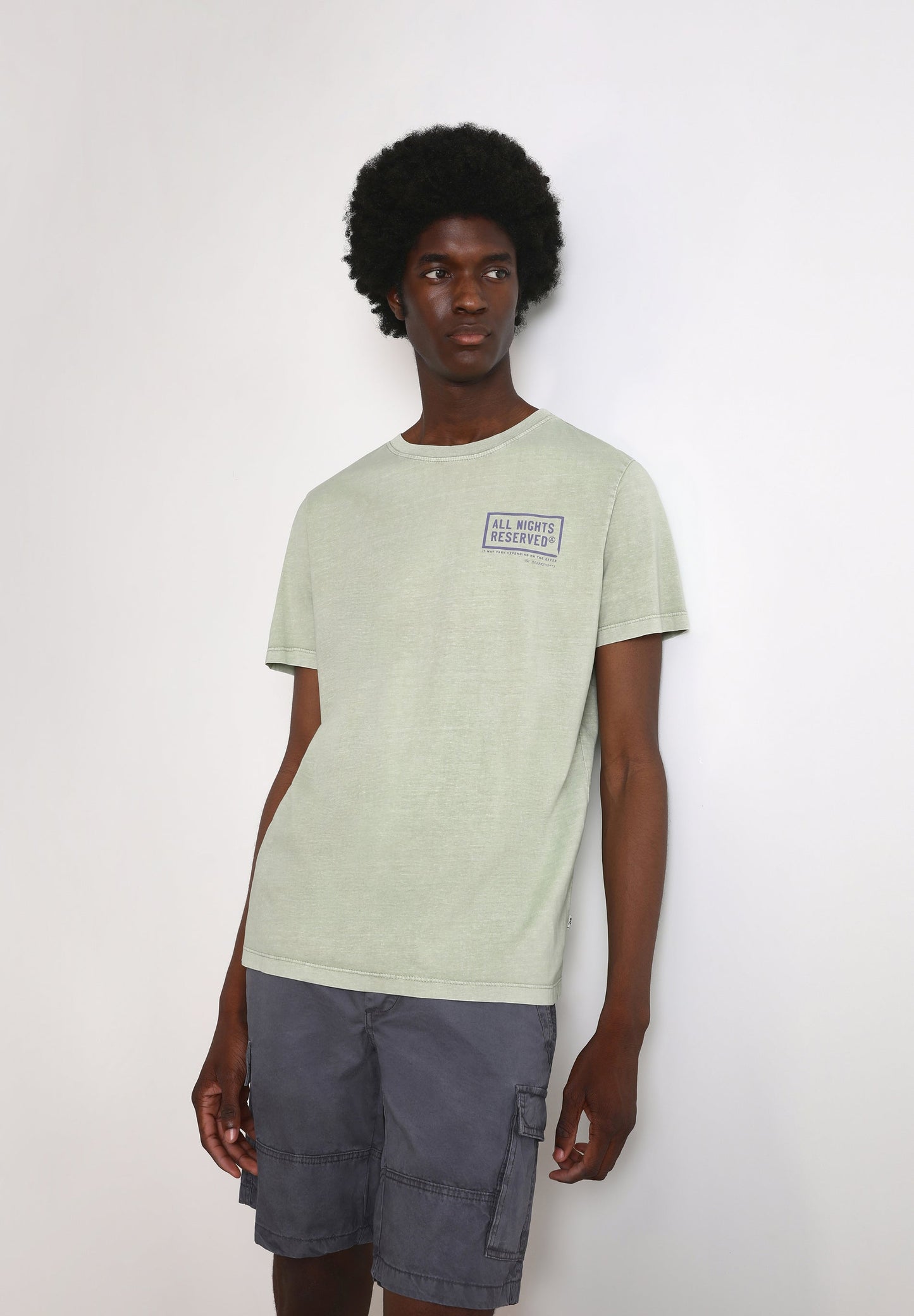 CAMISETA PRINT CONTRASTE