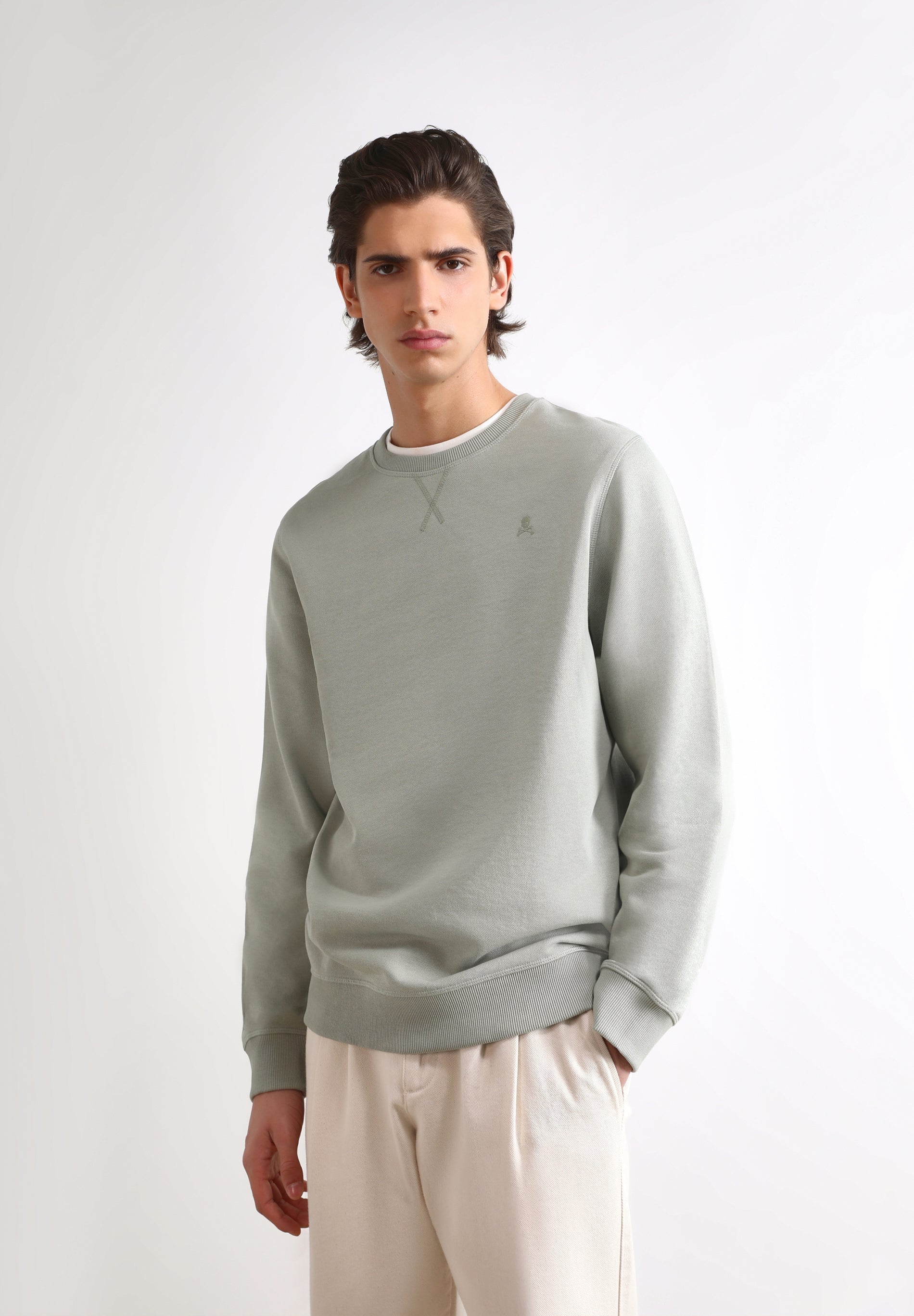 BUZO BÁSICA CALAVERA