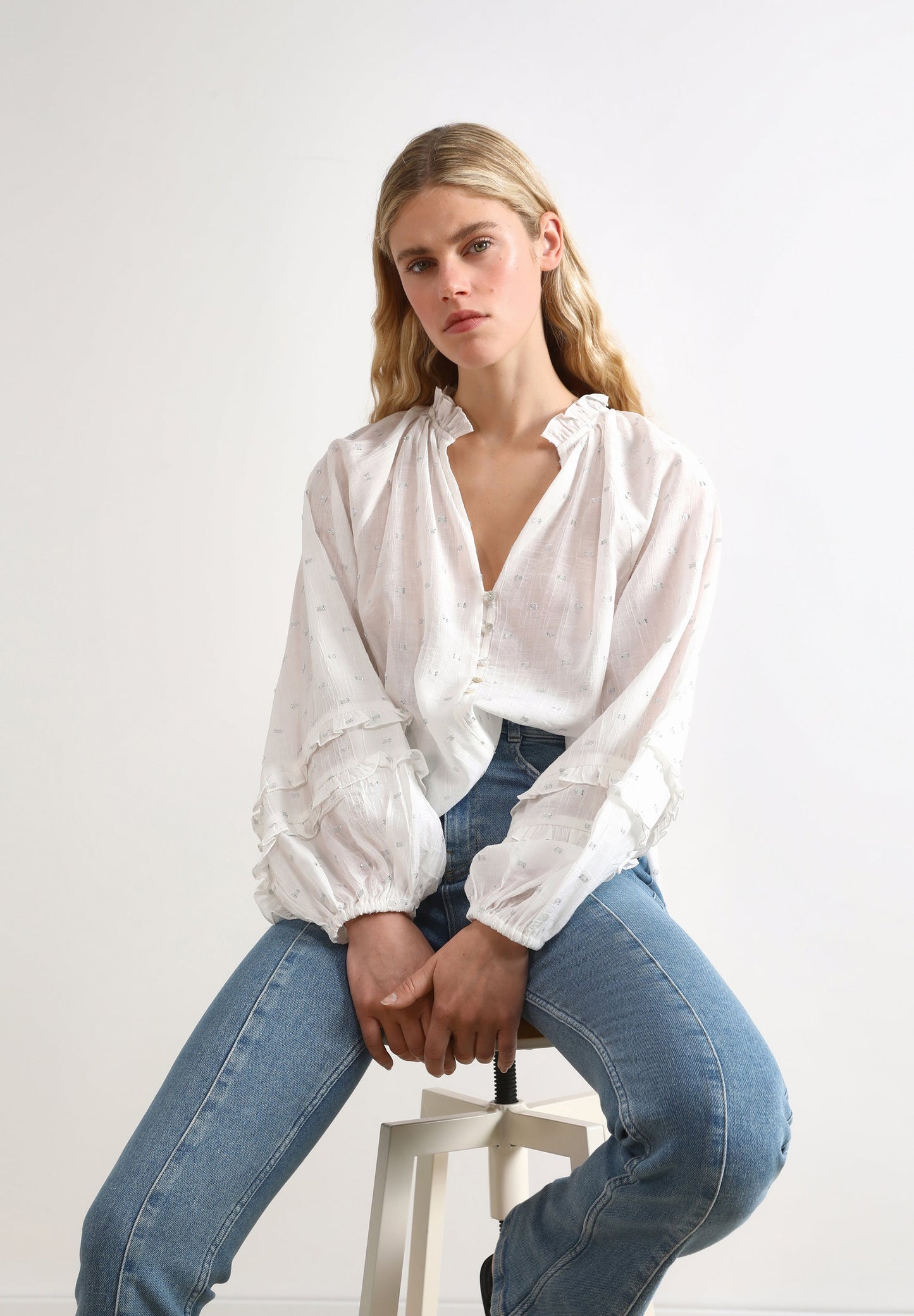 BLUSA DETALLES METALIZADOS