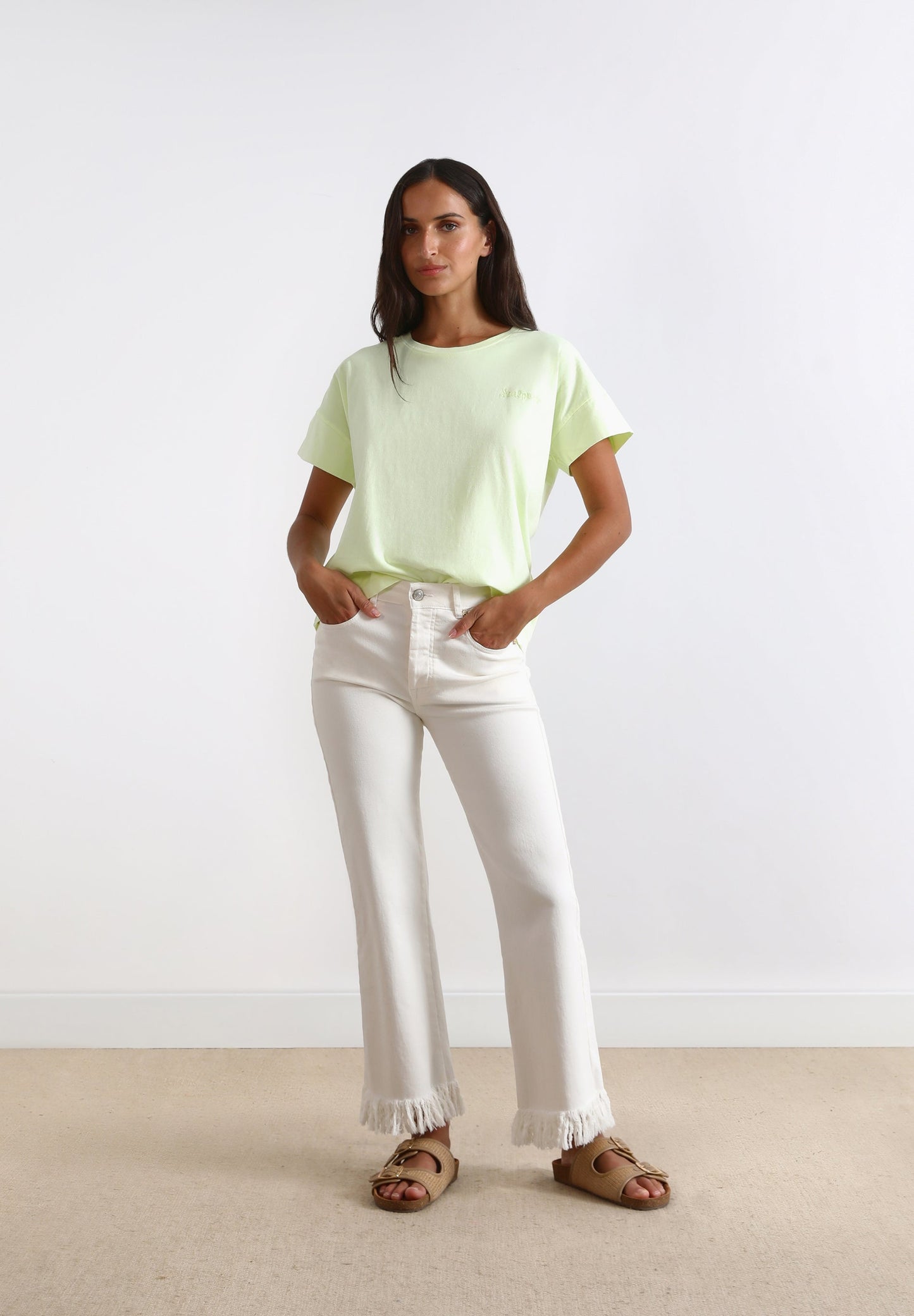 CAMISETA LOGO BORDADO