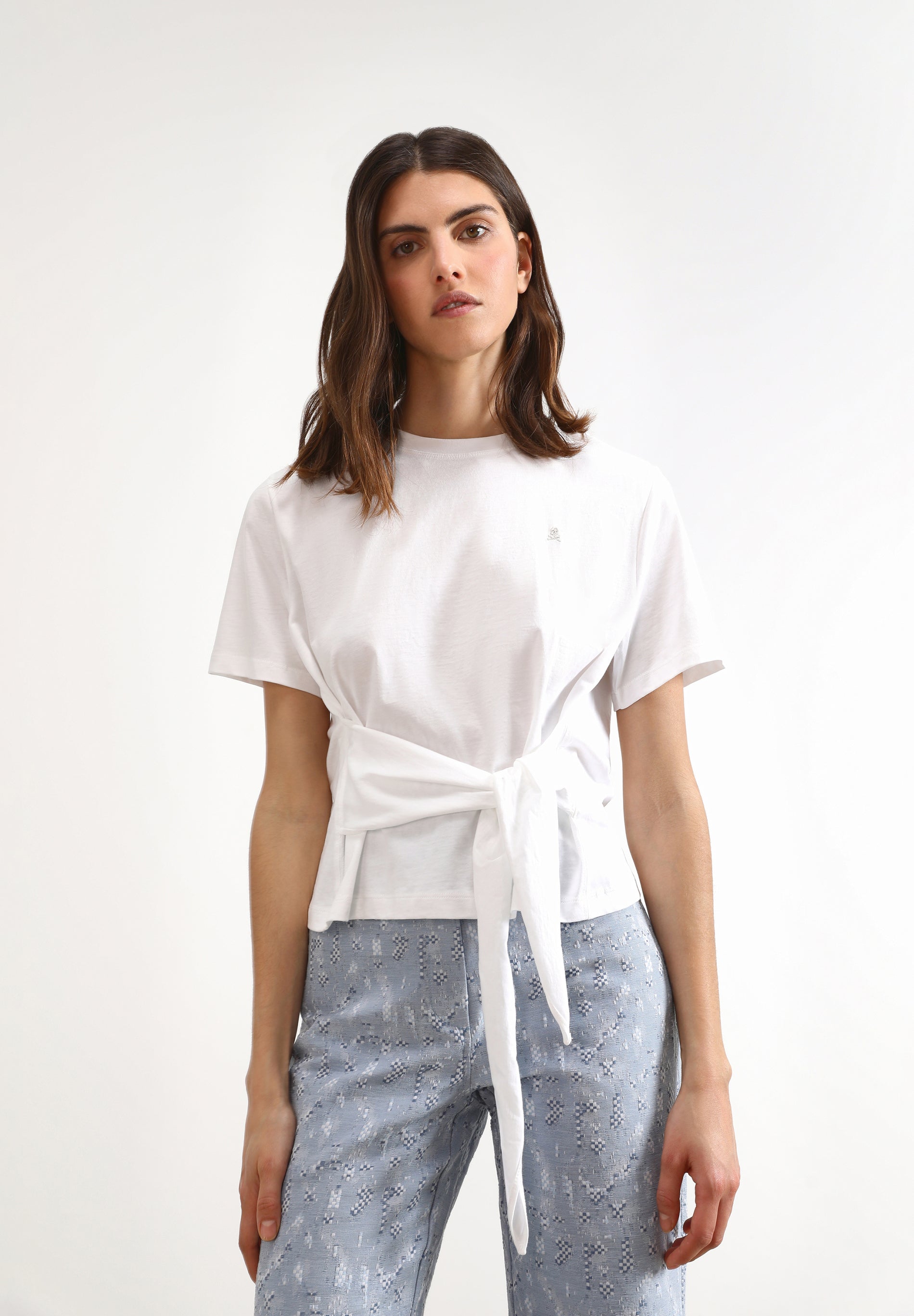 CAMISETA NUDO DELANTERO