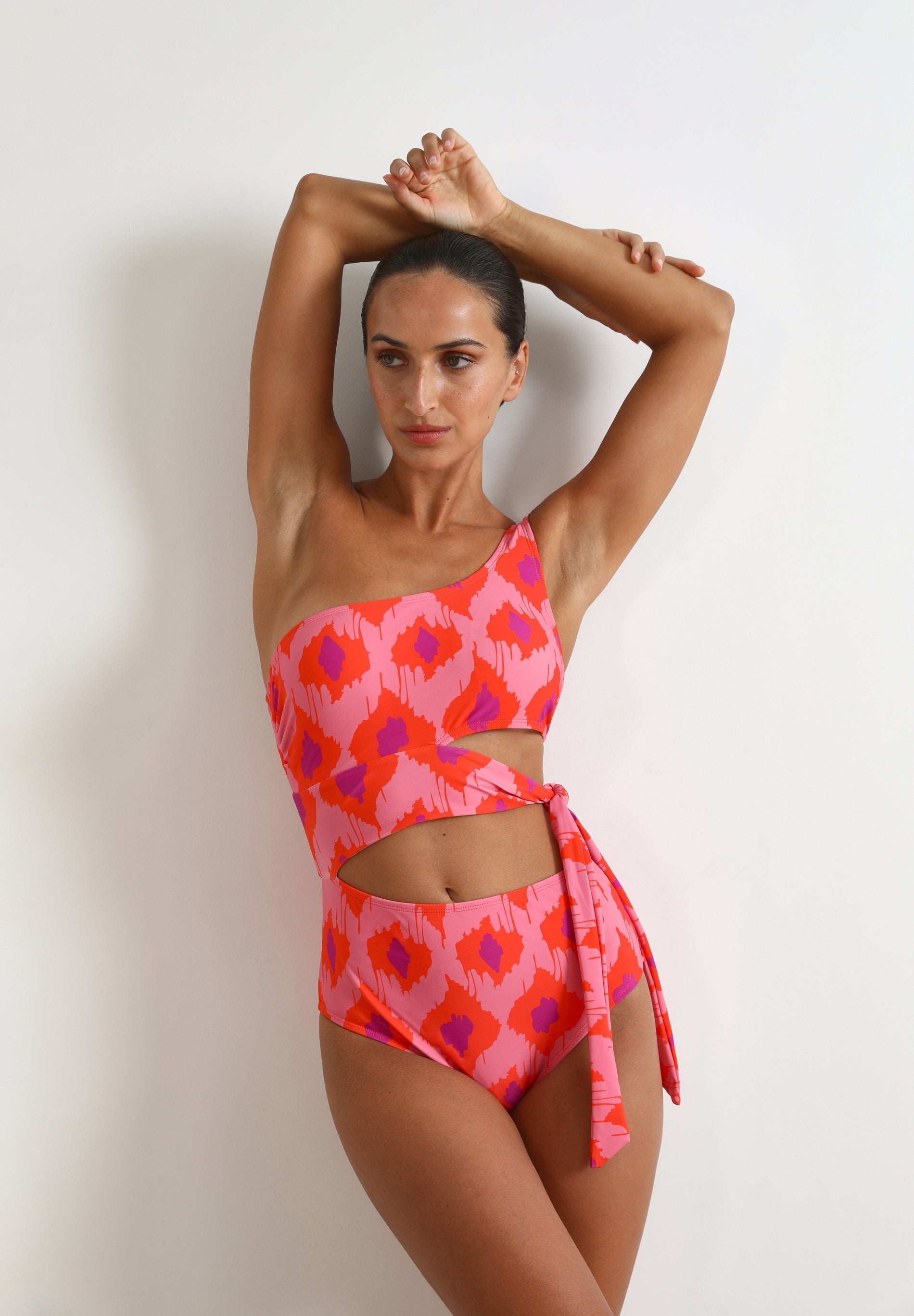 BIKINI CUT OUT