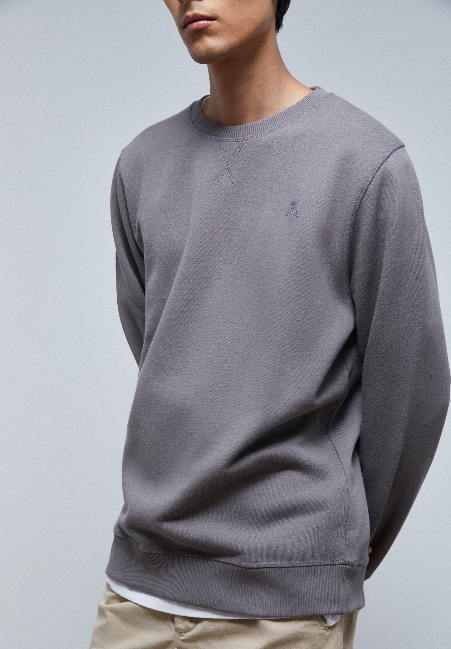 BUZO BÁSICA CALAVERA