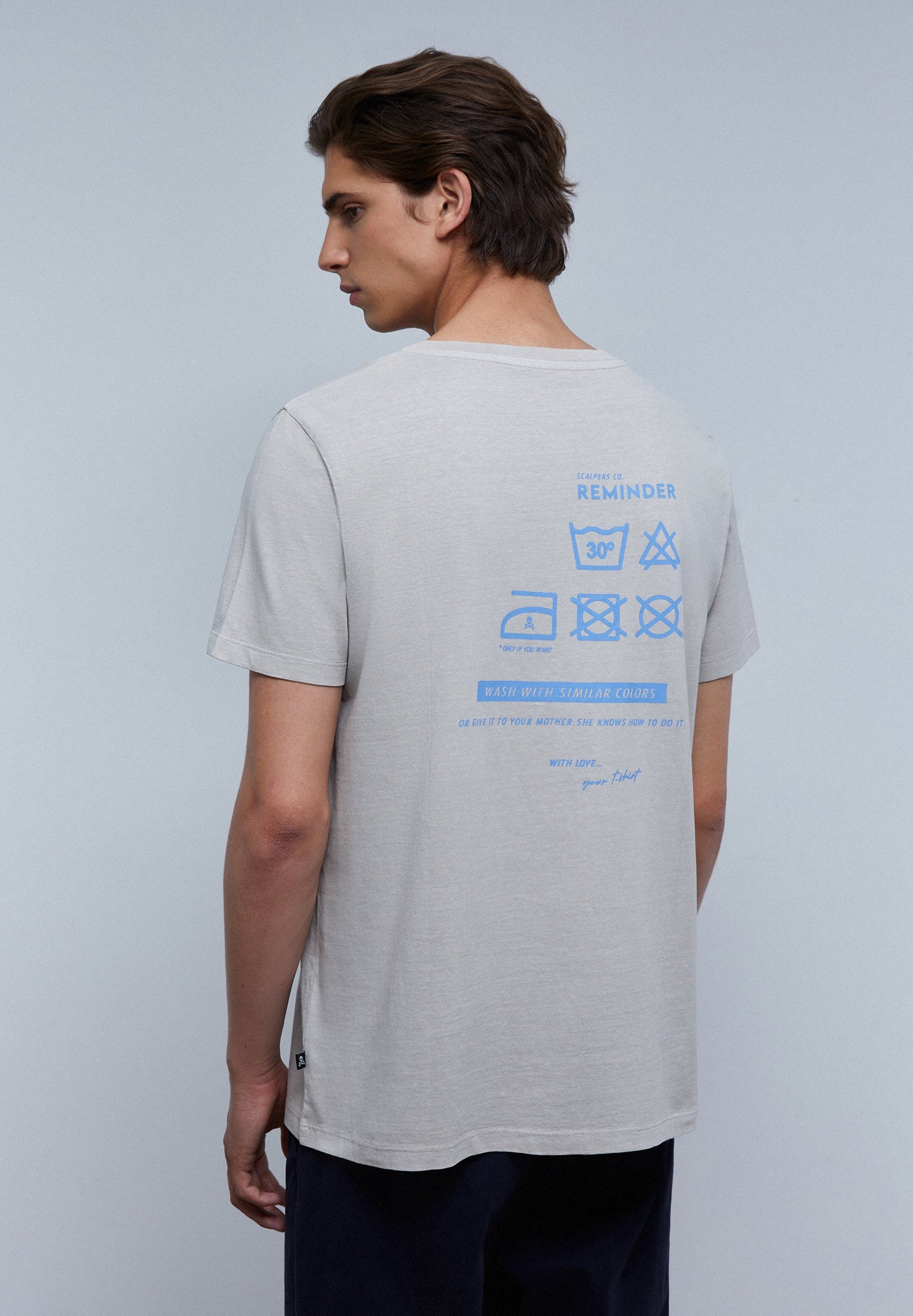 CAMISETA PRINT CONTRASTE