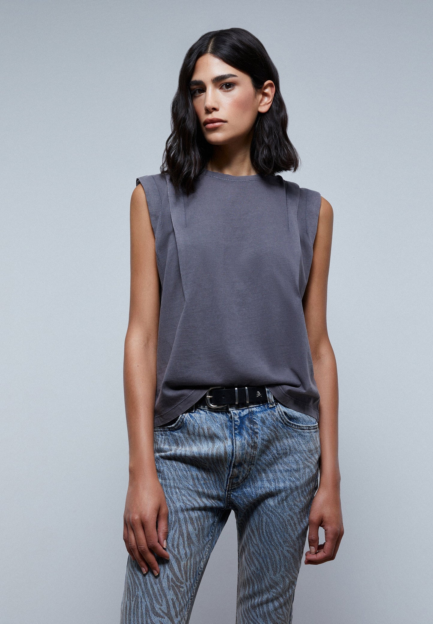 CAMISETA DETALLE PLIEGUE