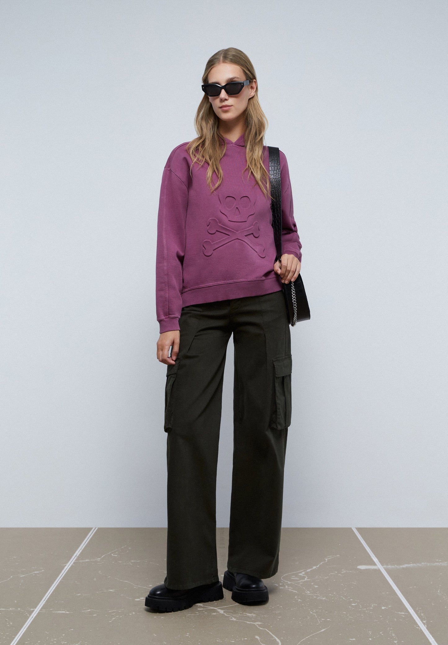 BUZO CALAVERA RELIEVE FRONTAL