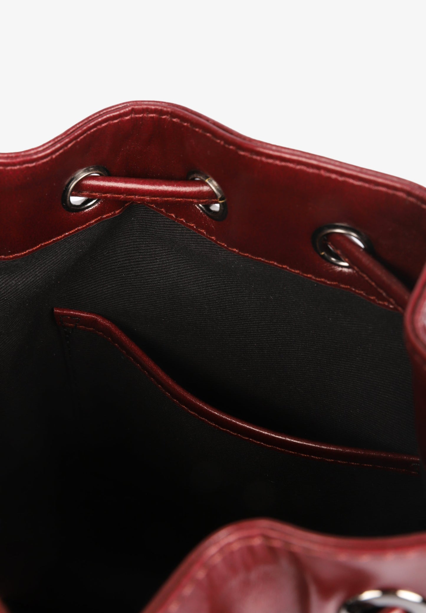 BOLSO BOMBONERA TACHUELAS