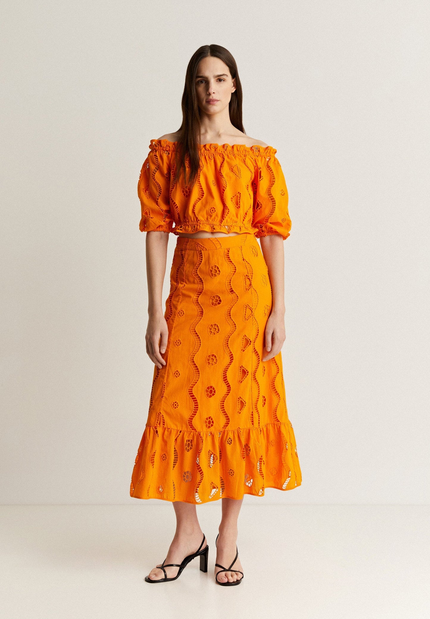 FALDA MIDI BORDADO INGLÉS