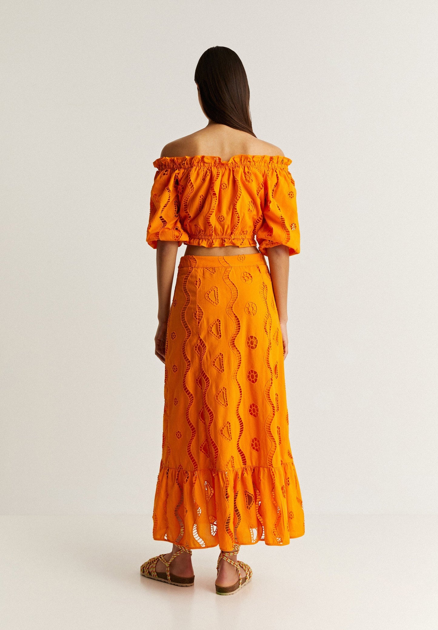 FALDA MIDI BORDADO INGLÉS