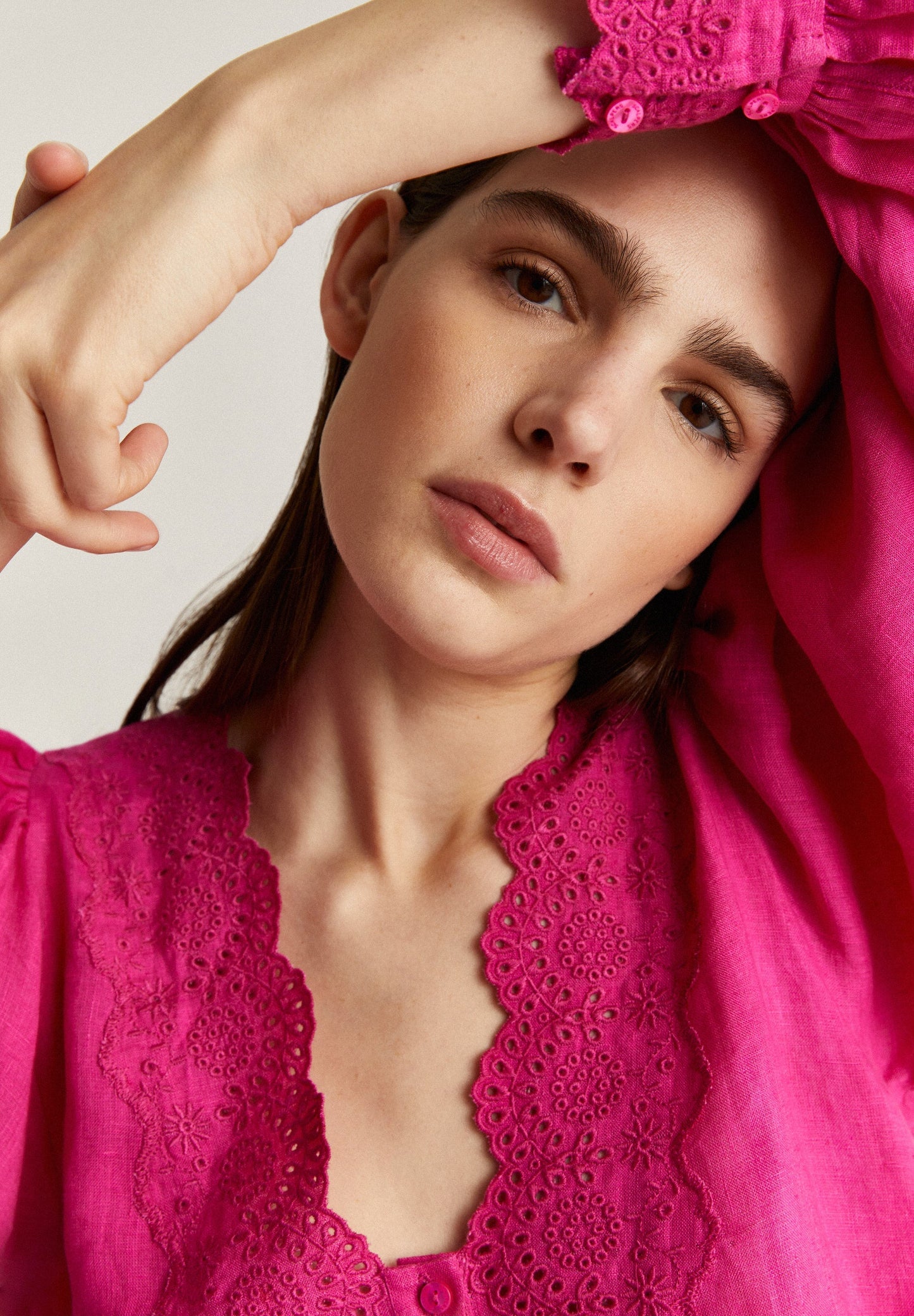 BLUSA BORDADO CONTRASTE