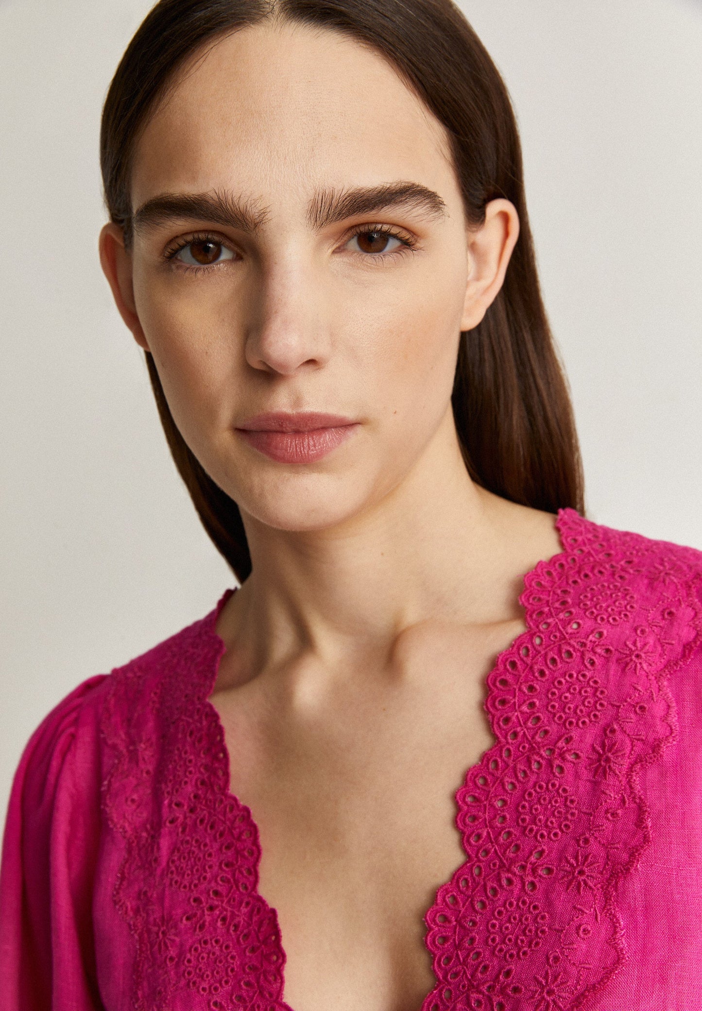 BLUSA BORDADO CONTRASTE