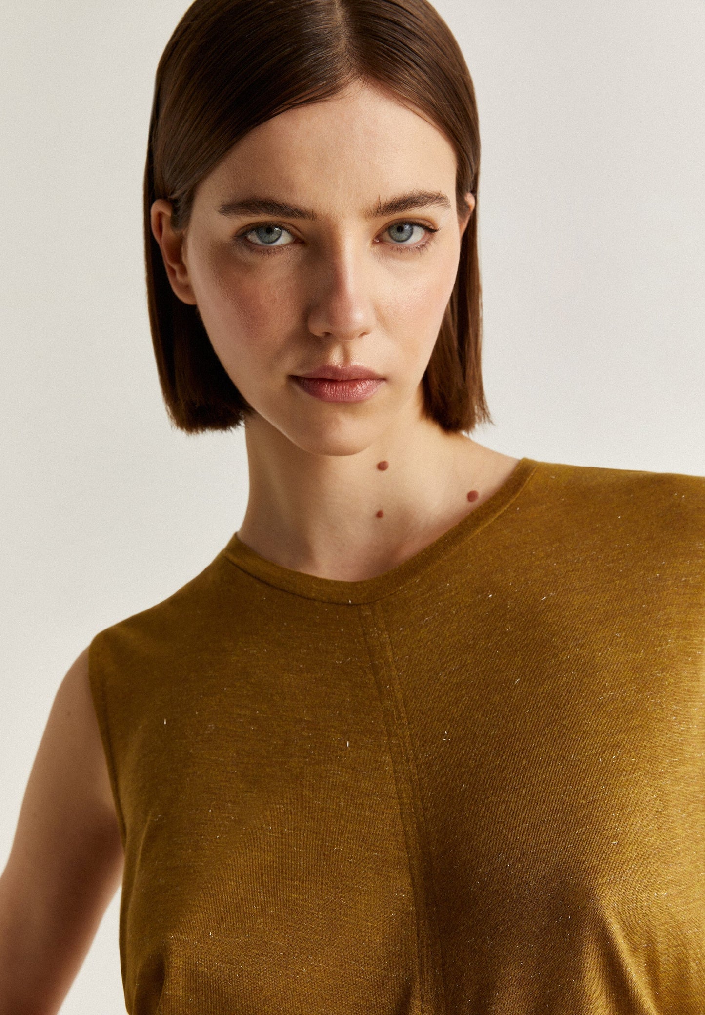 CAMISETA LUREX FRUNCE LATERAL