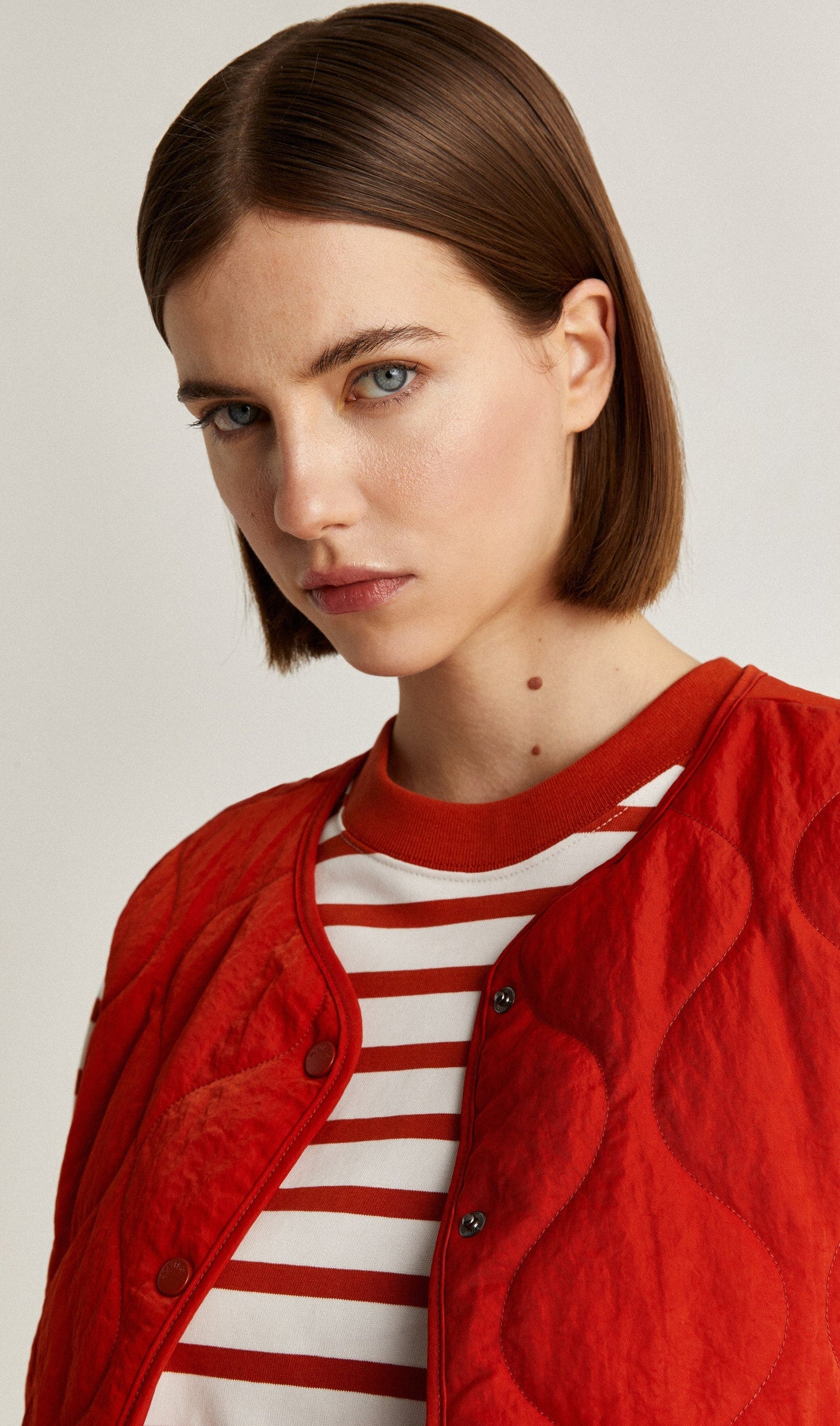 CHALECO ACOLCHADO CUELLO REDONDO