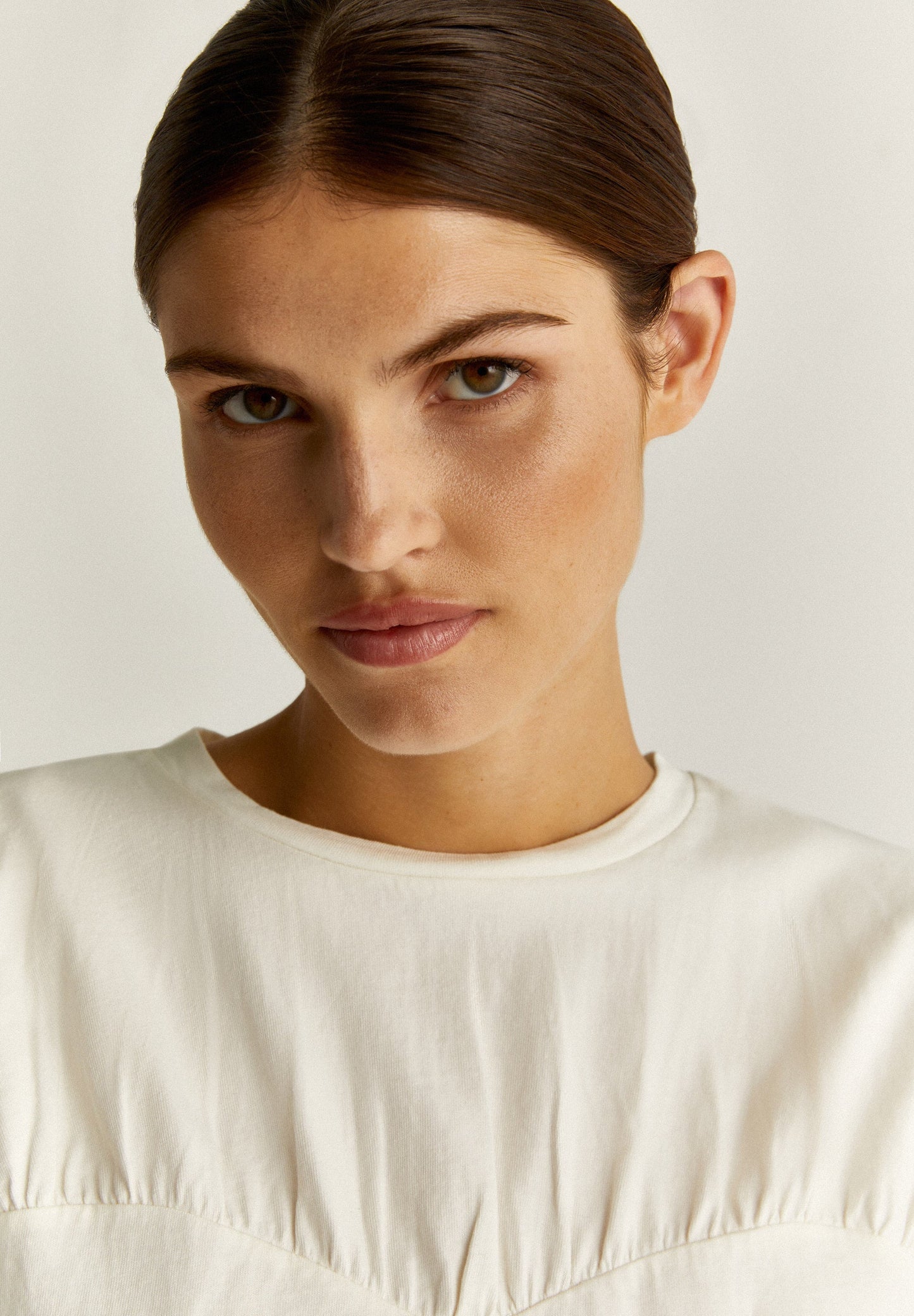GATHERED CHEST TEE