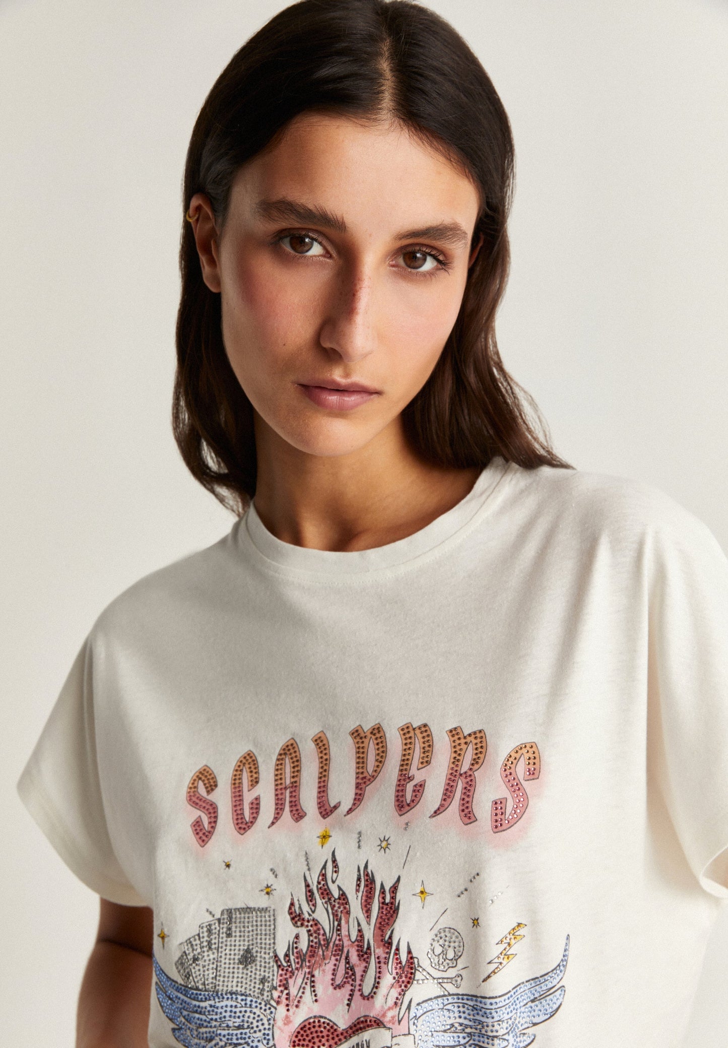 CAMISETA PRINT DETALLE STRASS