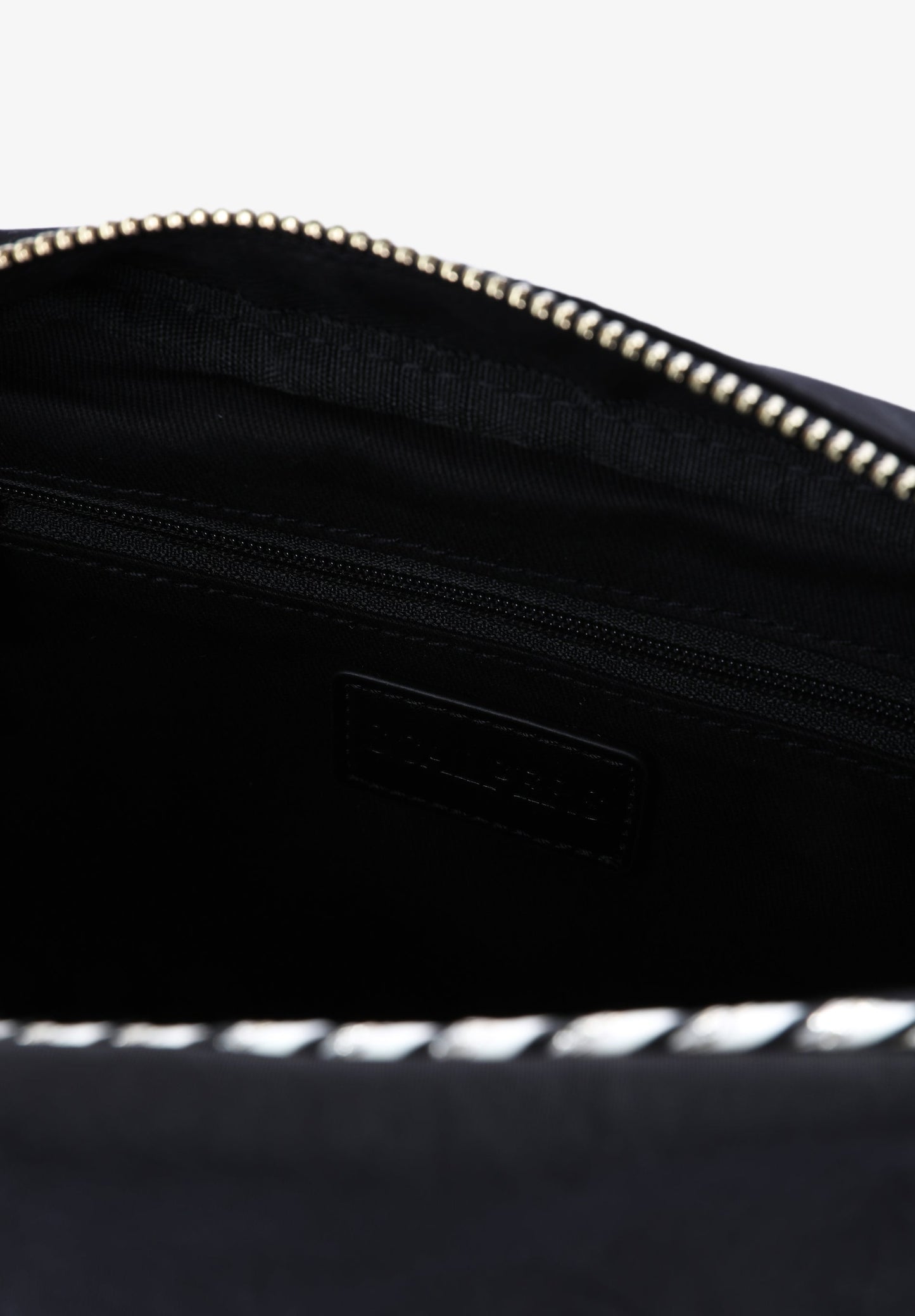 BOLSO BANDOLERA CON DETALLE CORDÓN