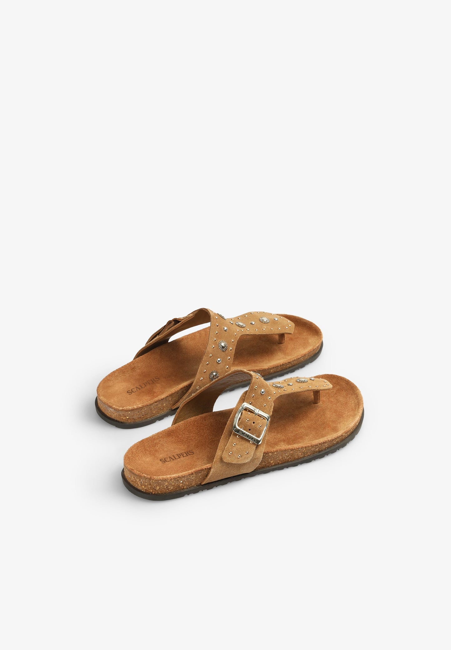 SANDALIAS PLANAS ANTE TACHUELAS