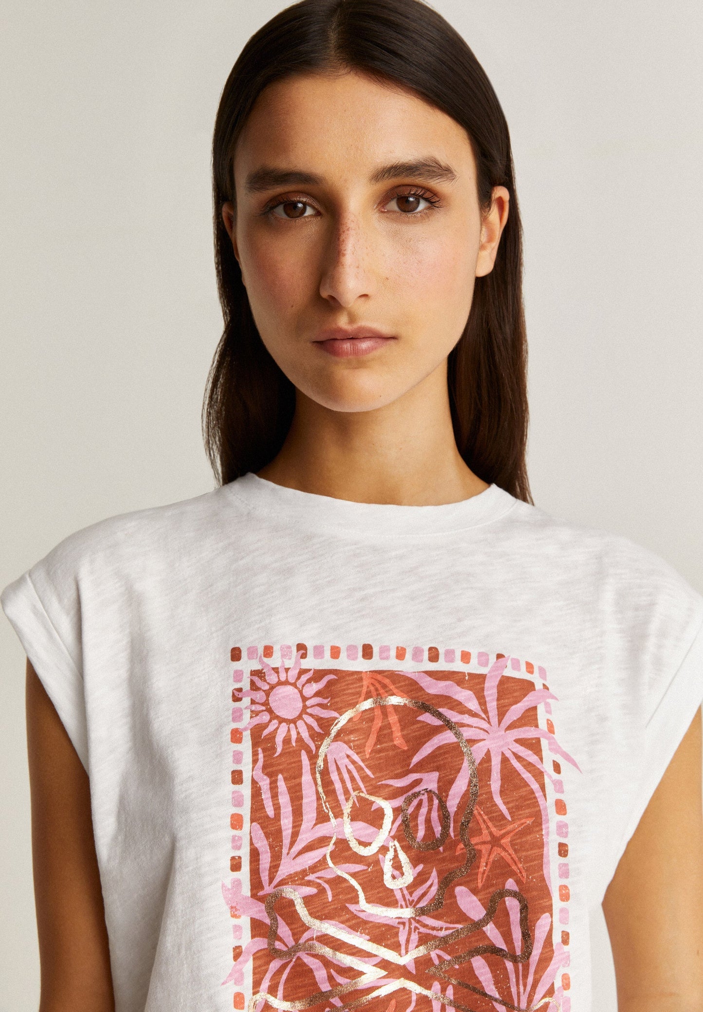 CAMISETA PRINT FRONTAL VUELTA MANGA