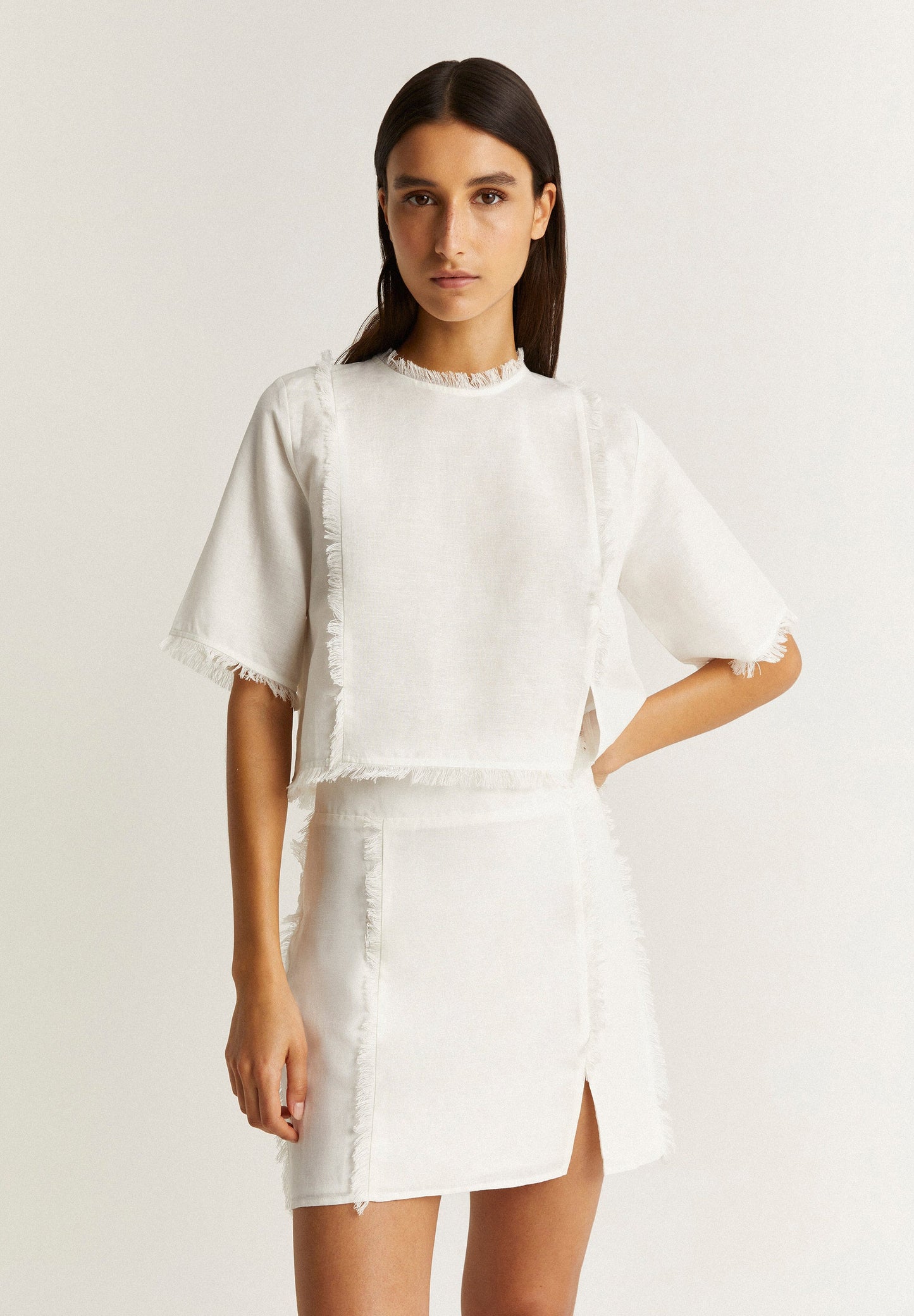 FALDA MINI LINO DETALLE ABERTURA