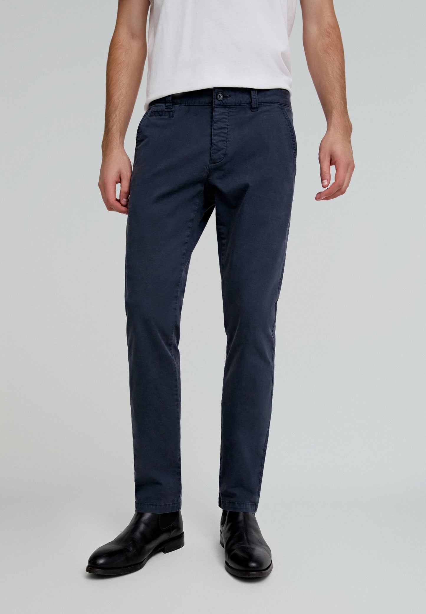 PANTALÓN CHINO CASUAL
