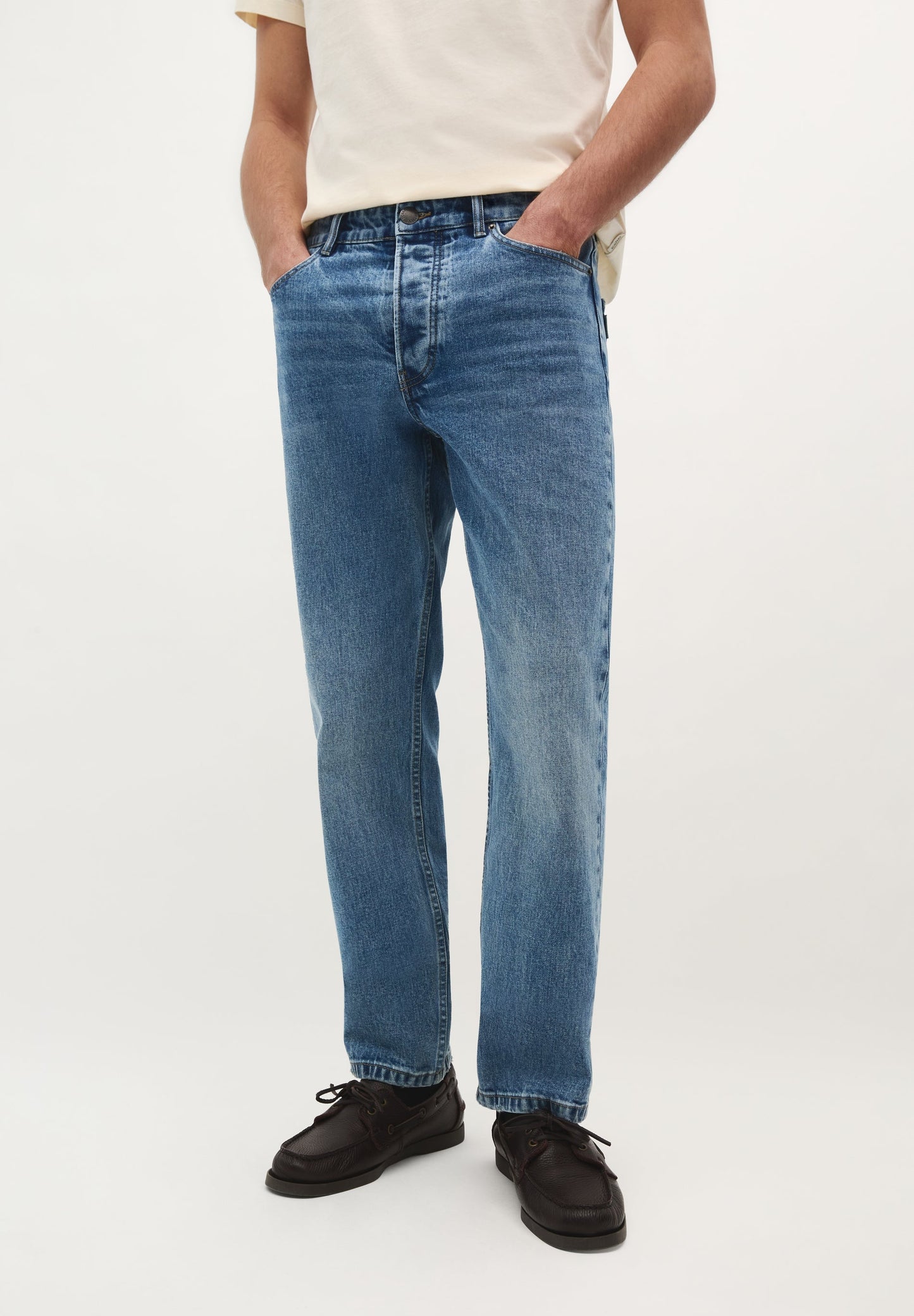 PANTALÓN VAQUERO REGULAR FIT