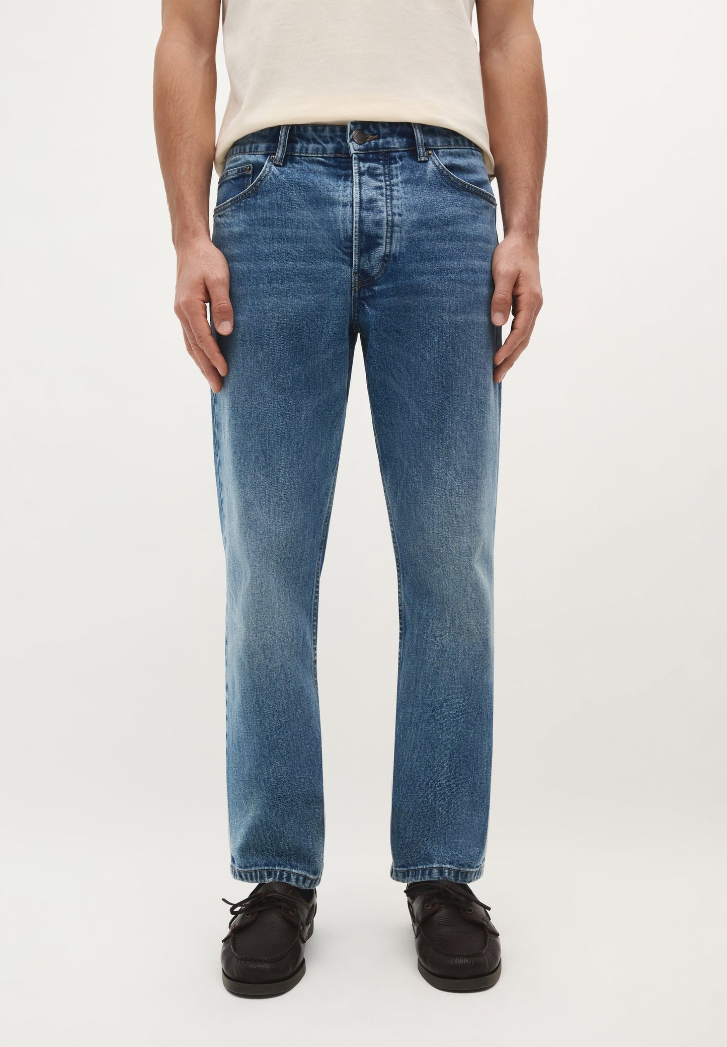 PANTALÓN VAQUERO REGULAR FIT