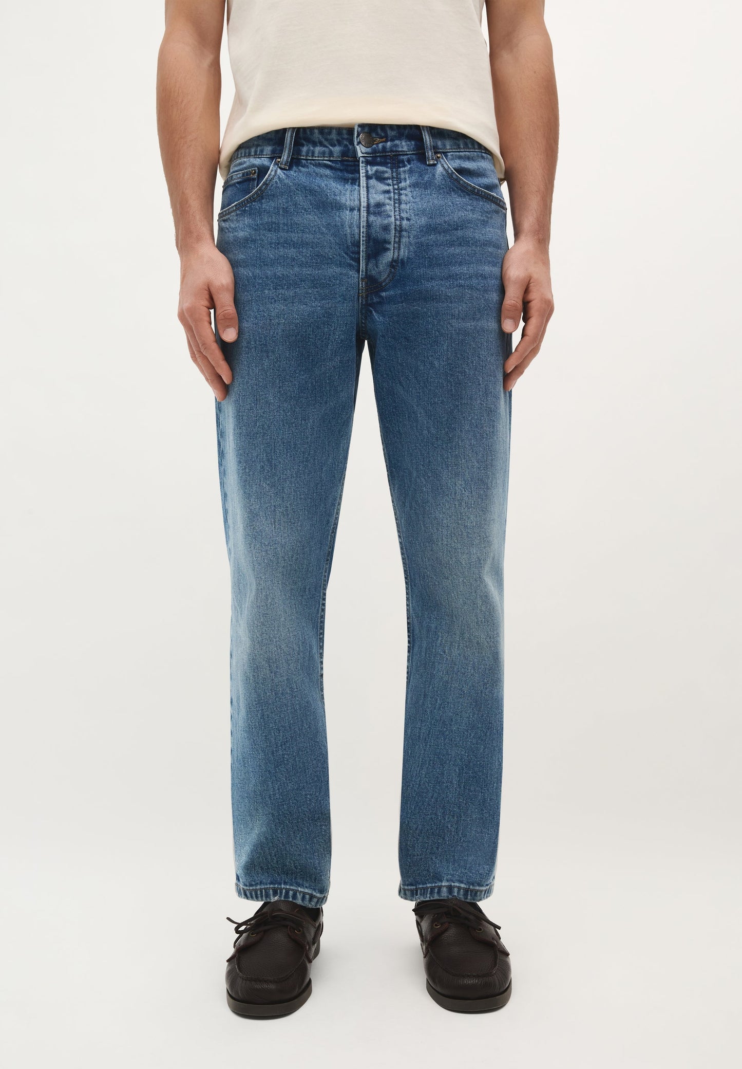 PANTALÓN VAQUERO REGULAR FIT