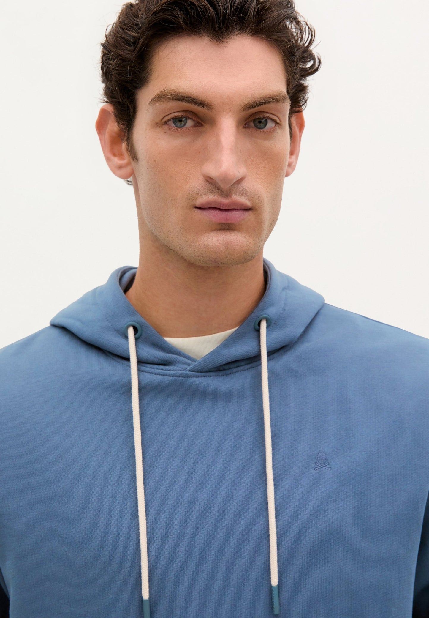 SUDADERA CAPUCHA CALAVERA TONO