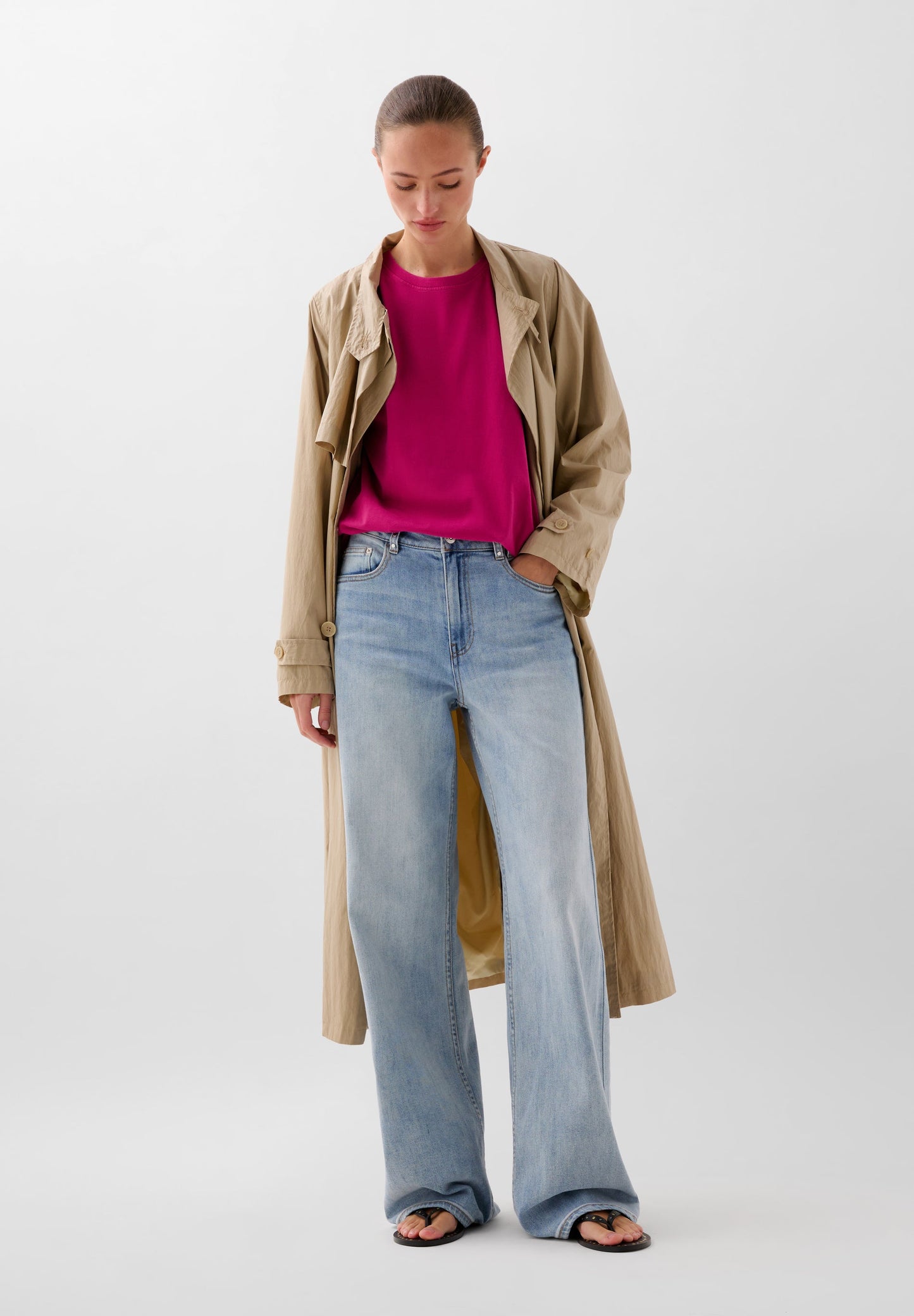 CAMISETA CALAVERA BORDADA TONO