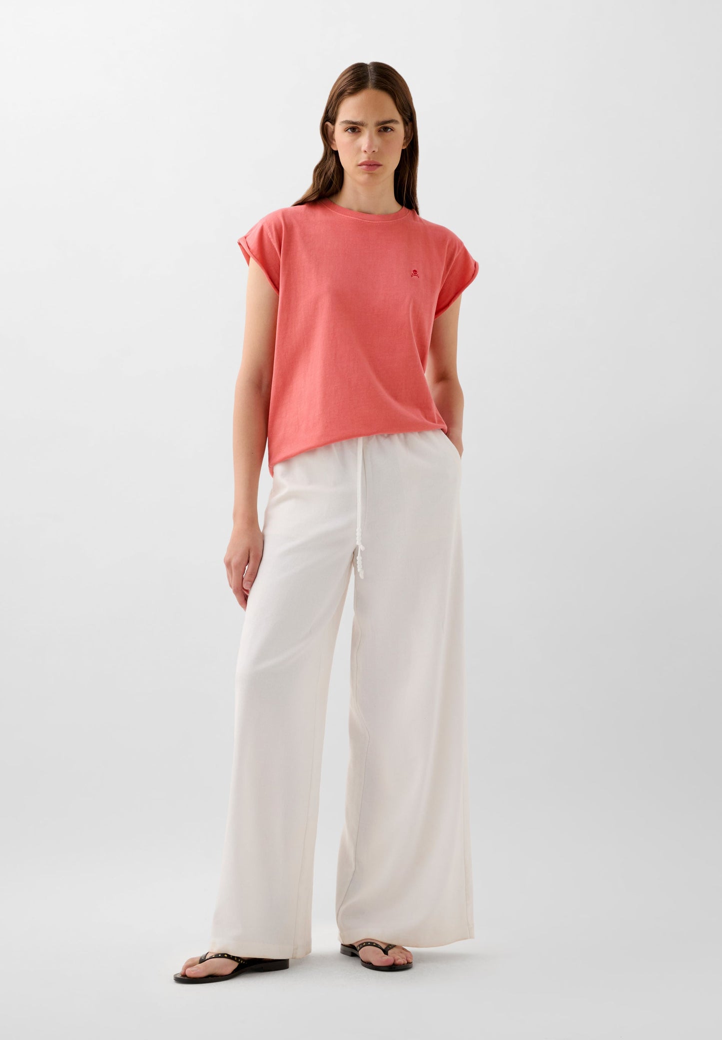 CAMISETA CALAVERA BORDADA TONO