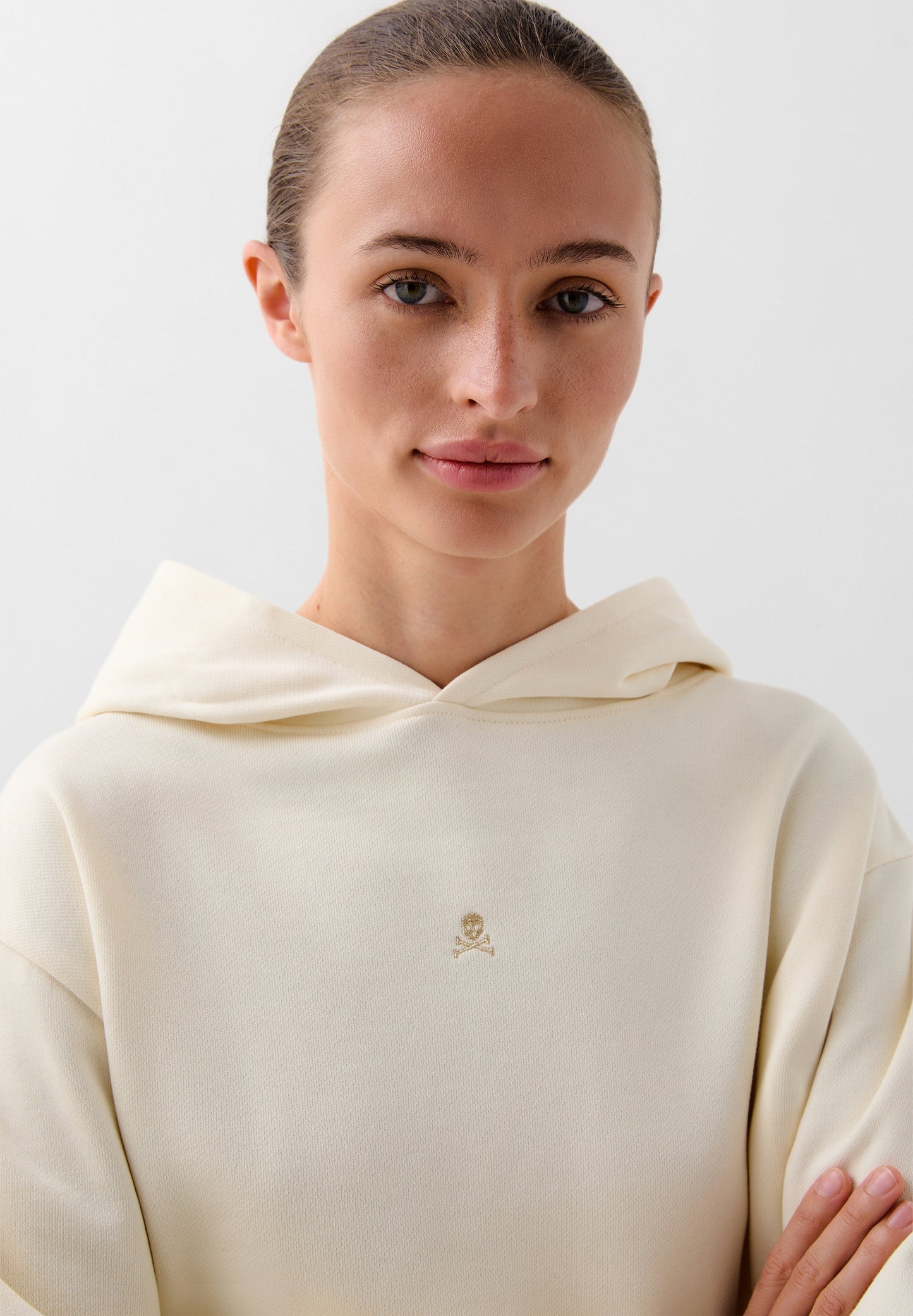 SUDADERA CAPUCHA CALAVERA BORDADA
