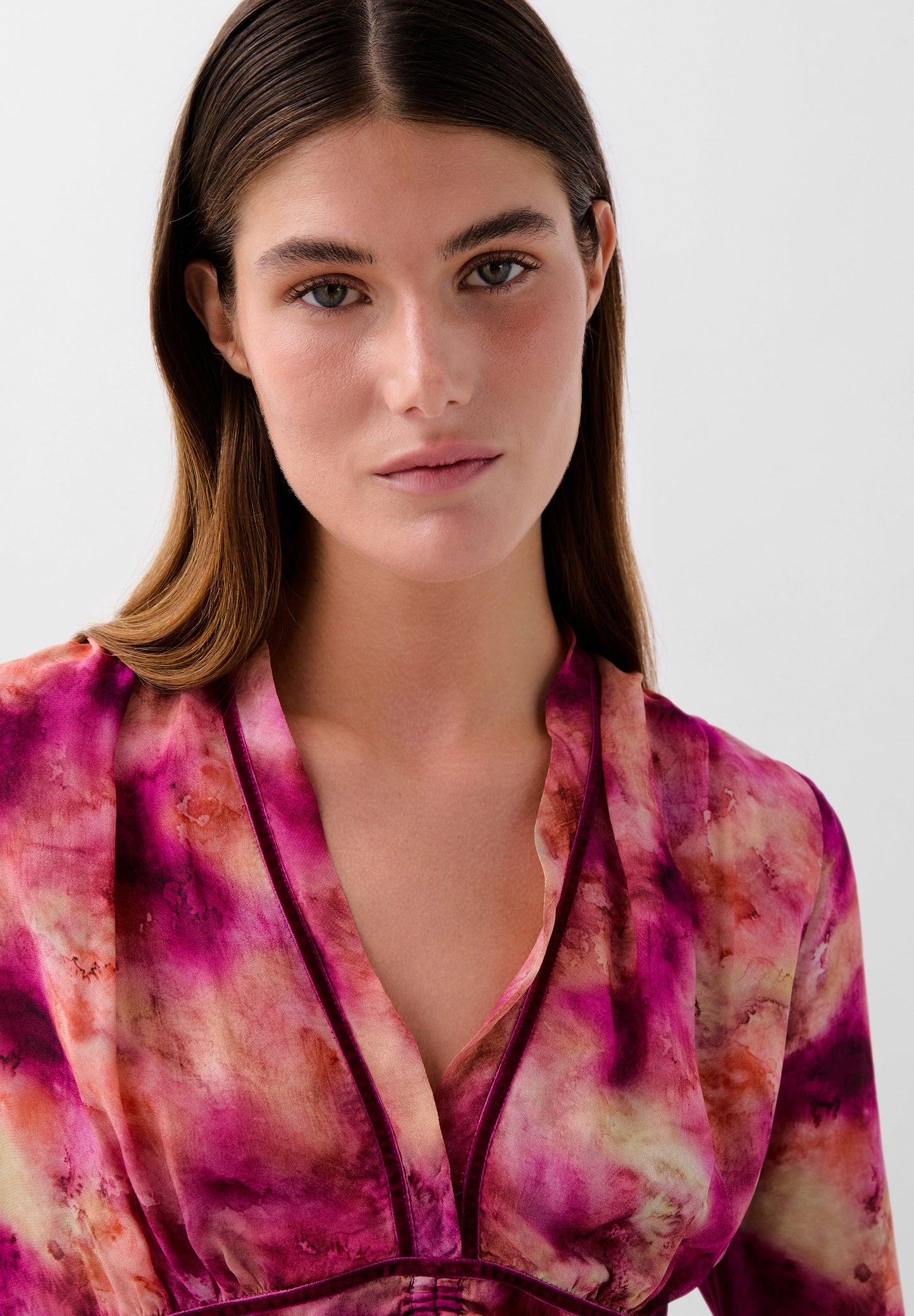 BLUSA TIE DYE RIBETE TERCIOPELO